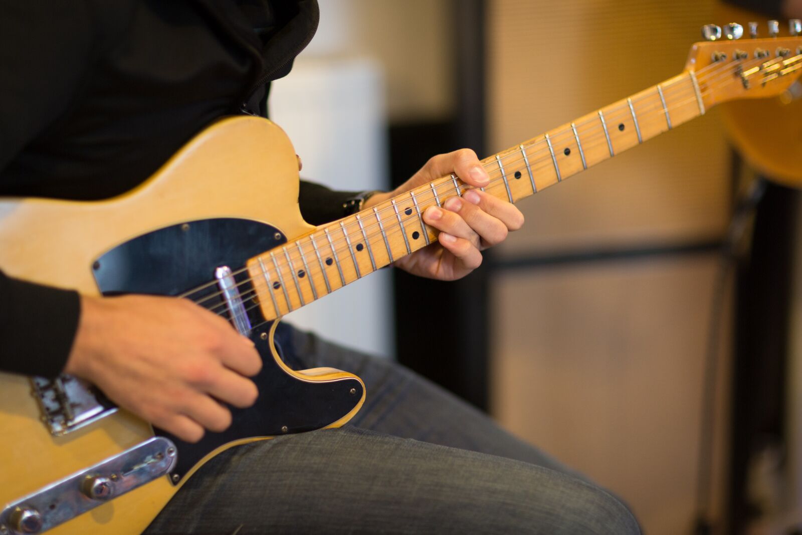 Canon EF 85mm F1.2L II USM sample photo. Telecaster, guitar, music photography