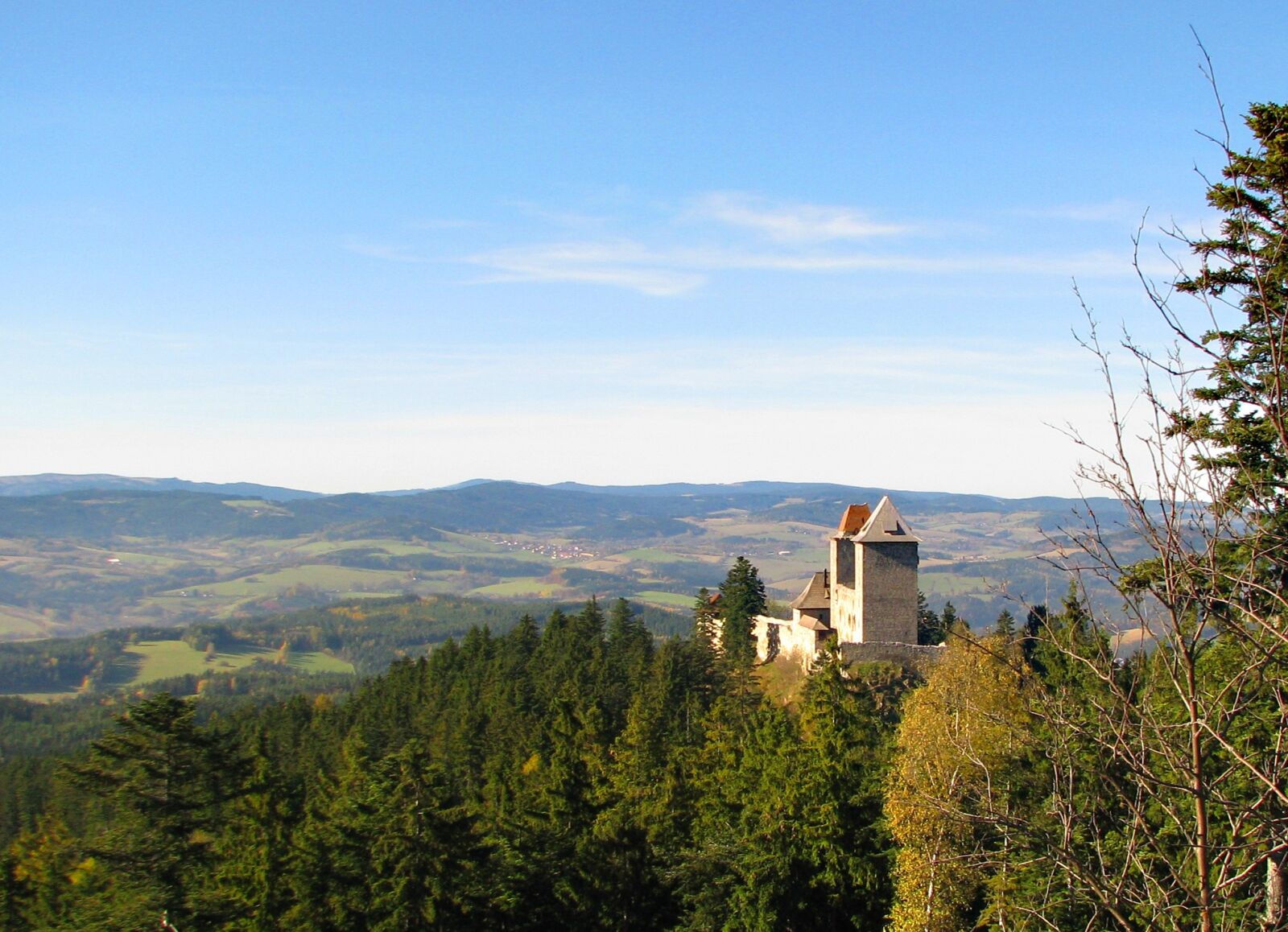 Canon POWERSHOT S5 IS sample photo. Castle, czechia, landscape photography