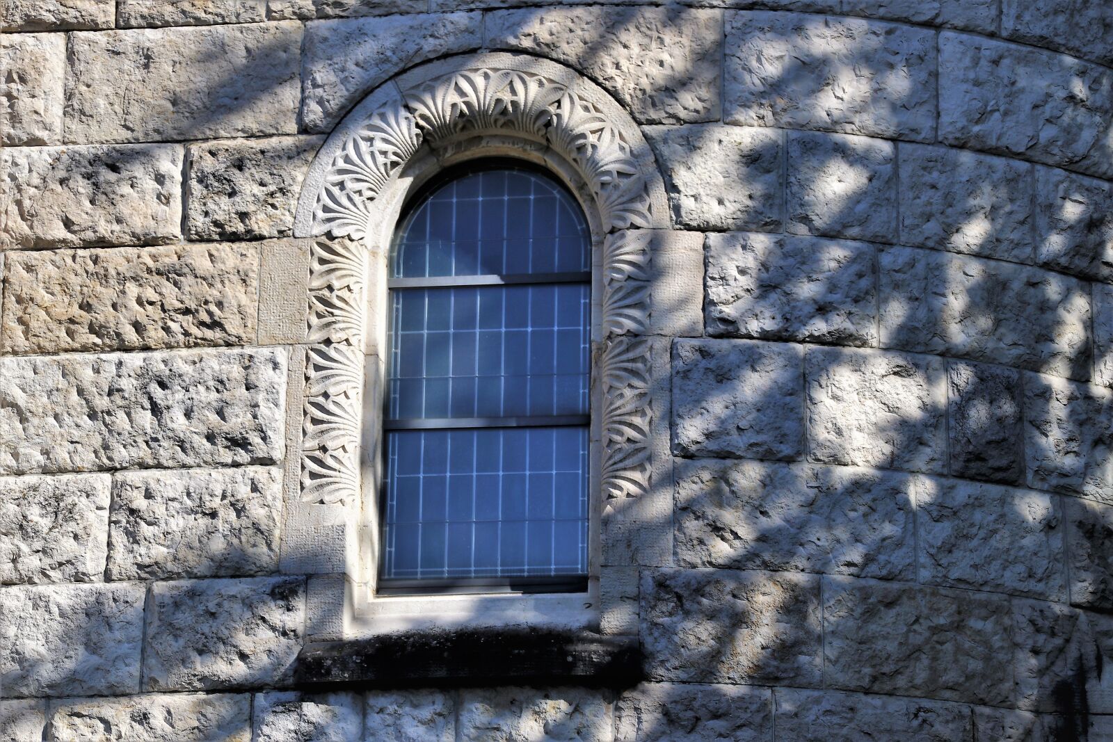 Canon EOS 80D sample photo. Window, facade, lake dusia photography