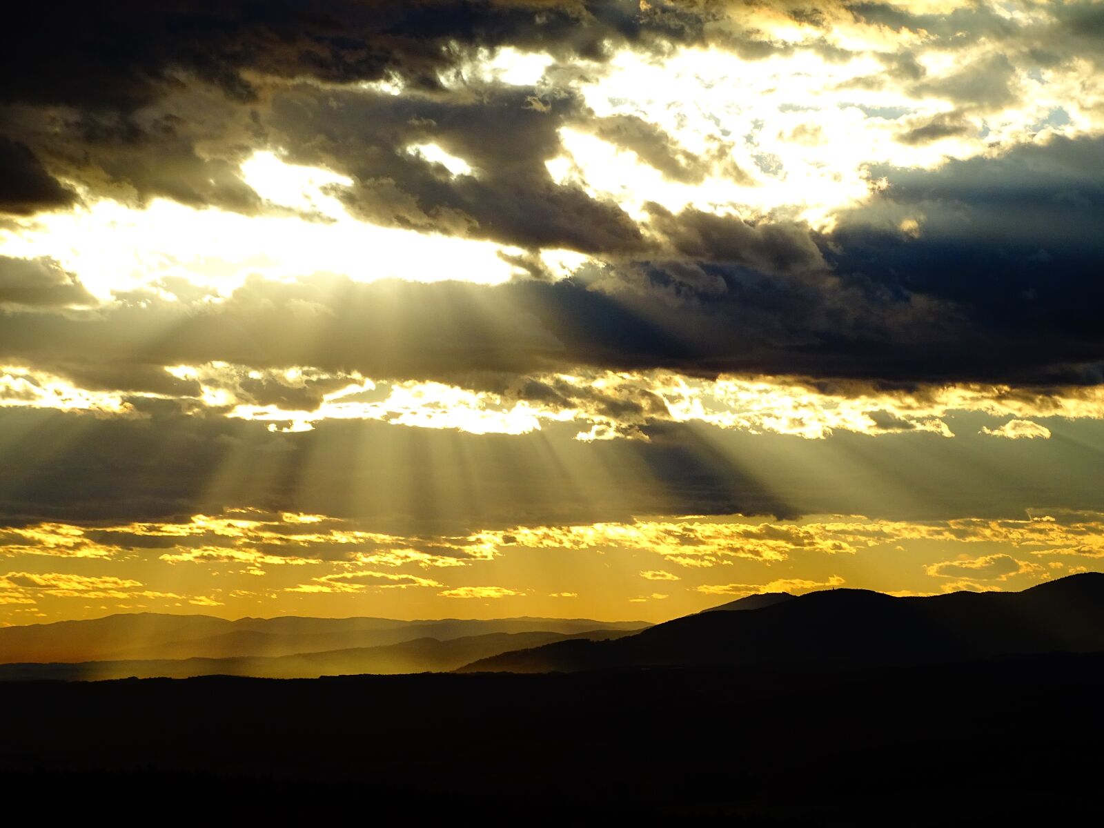 Sony Cyber-shot DSC-HX400V sample photo. Sunbeam, to want, sky photography