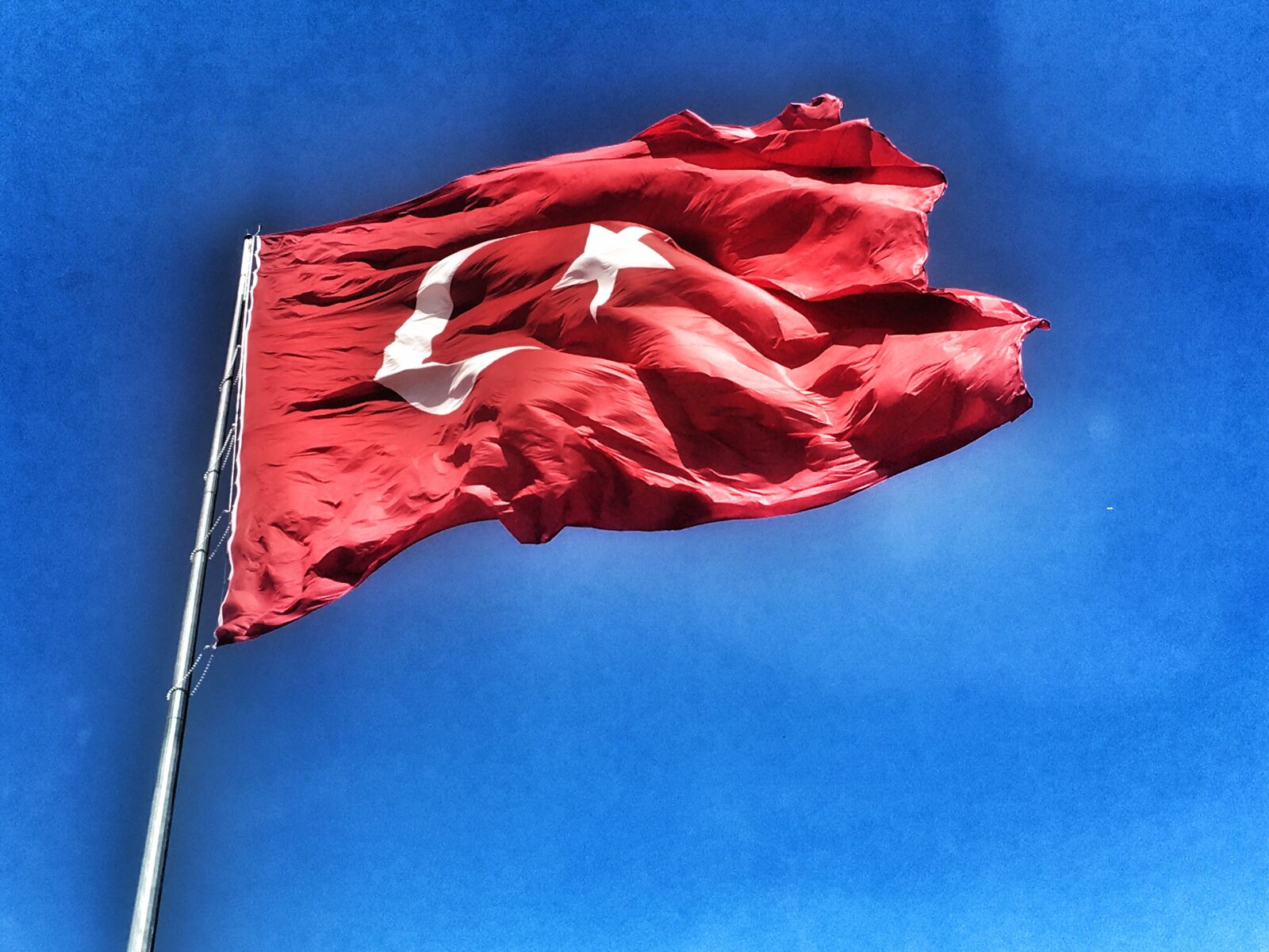 Apple iPhone 6s sample photo. Flag, independence, white-red photography