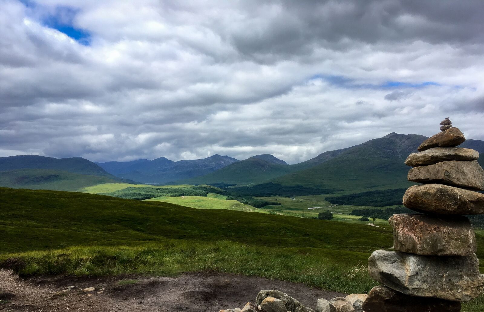 iPhone SE back camera 4.15mm f/2.2 sample photo. Scotland, hiking, landscape photography