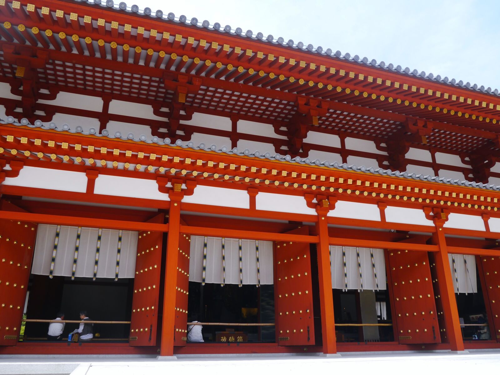 Panasonic Lumix DMC-GX1 sample photo. Yakushiji, nara, large auditorium photography