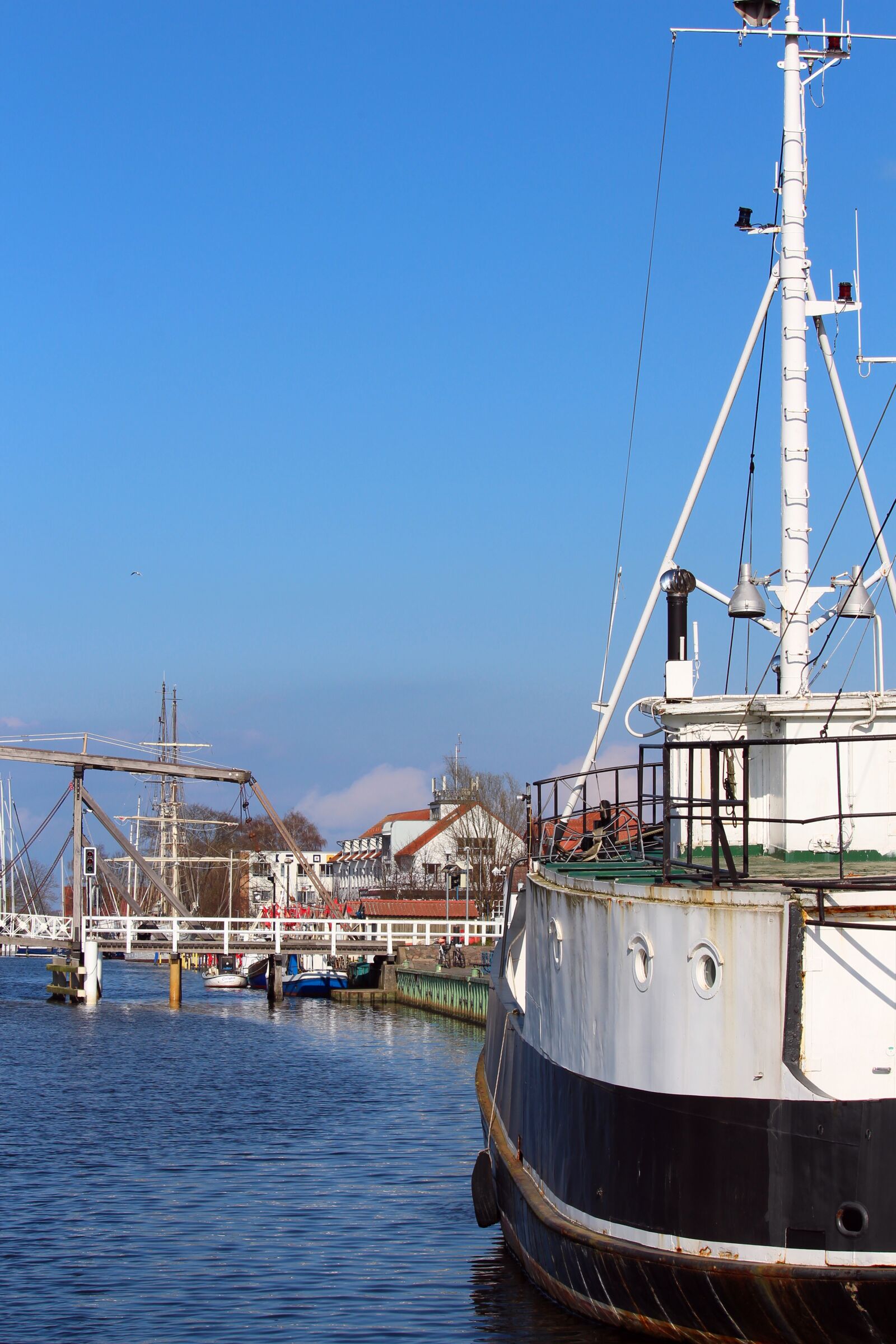 Canon EF-S 55-250mm F4-5.6 IS STM sample photo. Greifswald wieck, ryck, port photography