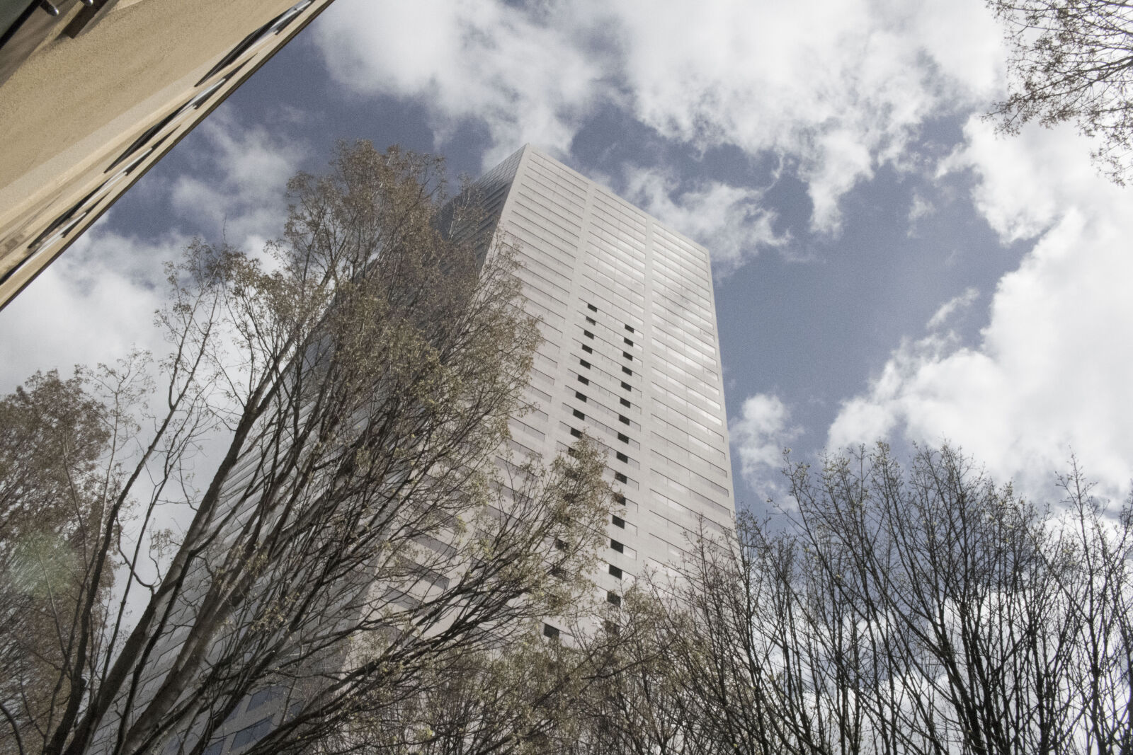 Canon EOS 750D (EOS Rebel T6i / EOS Kiss X8i) sample photo. Burnside, st, city, clouds photography