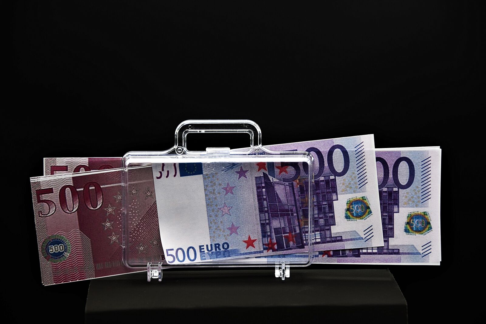 Nikon D750 sample photo. Money, luggage, paper money photography