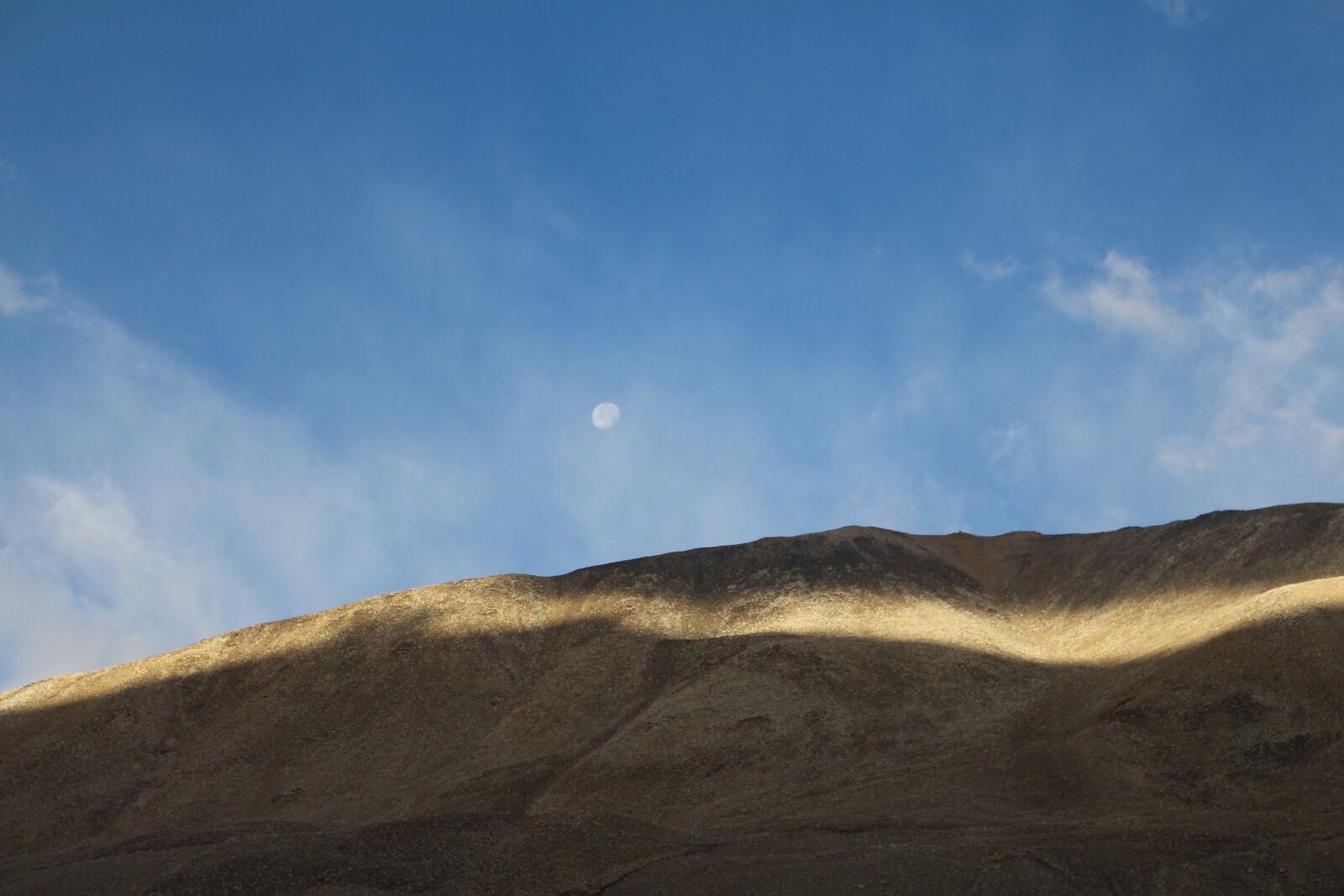 Canon EOS 700D (EOS Rebel T5i / EOS Kiss X7i) + Canon EF-S 18-55mm F3.5-5.6 IS STM sample photo. Moon, tibet, natur photography