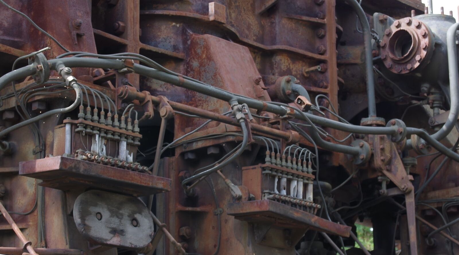 Pentax K-50 sample photo. Old, rusty, marine diesel photography