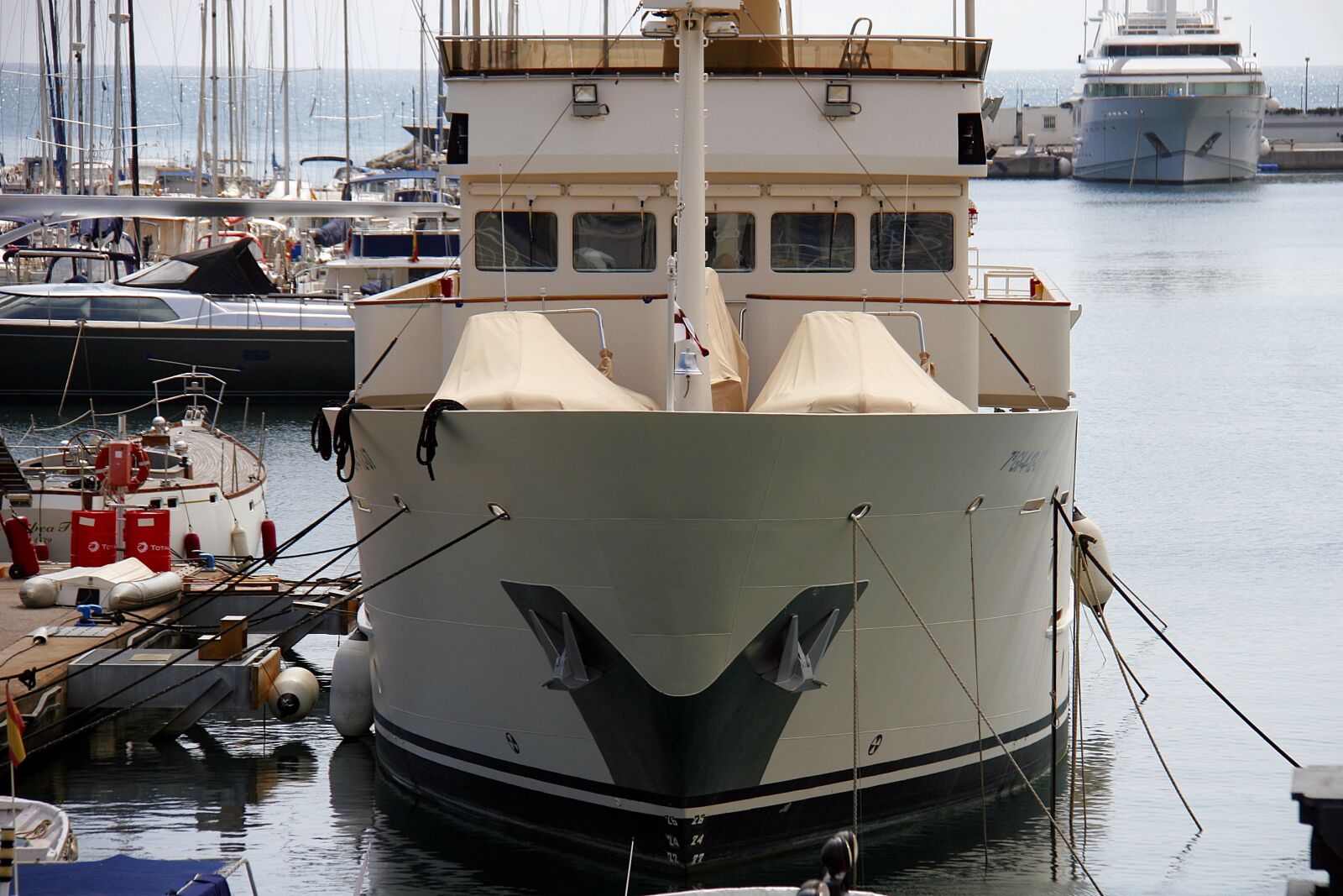 Canon EOS 20D sample photo. Boat, yacht, costa del photography