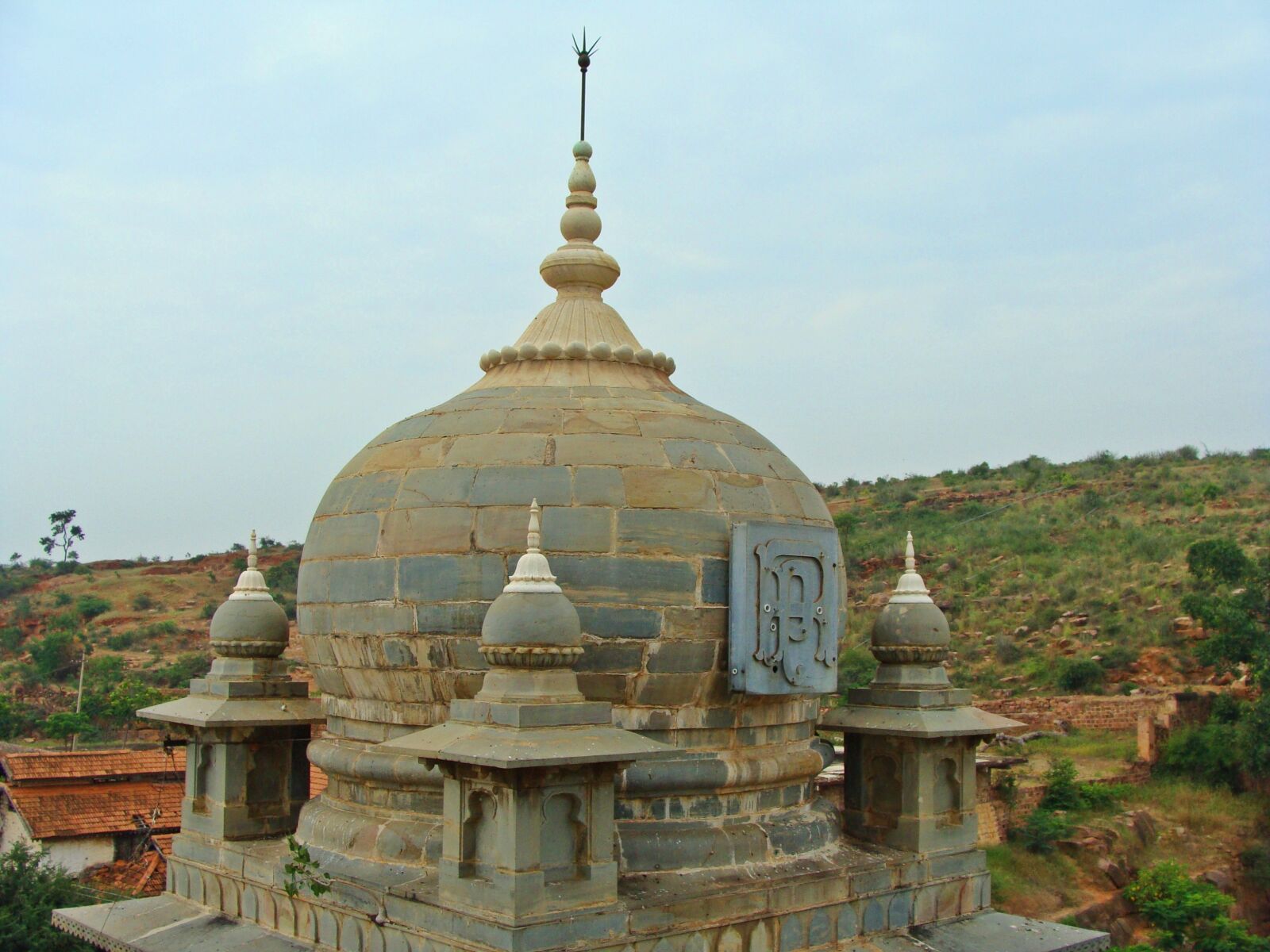 Sony Cyber-shot DSC-H10 sample photo. Palace, building, dome photography
