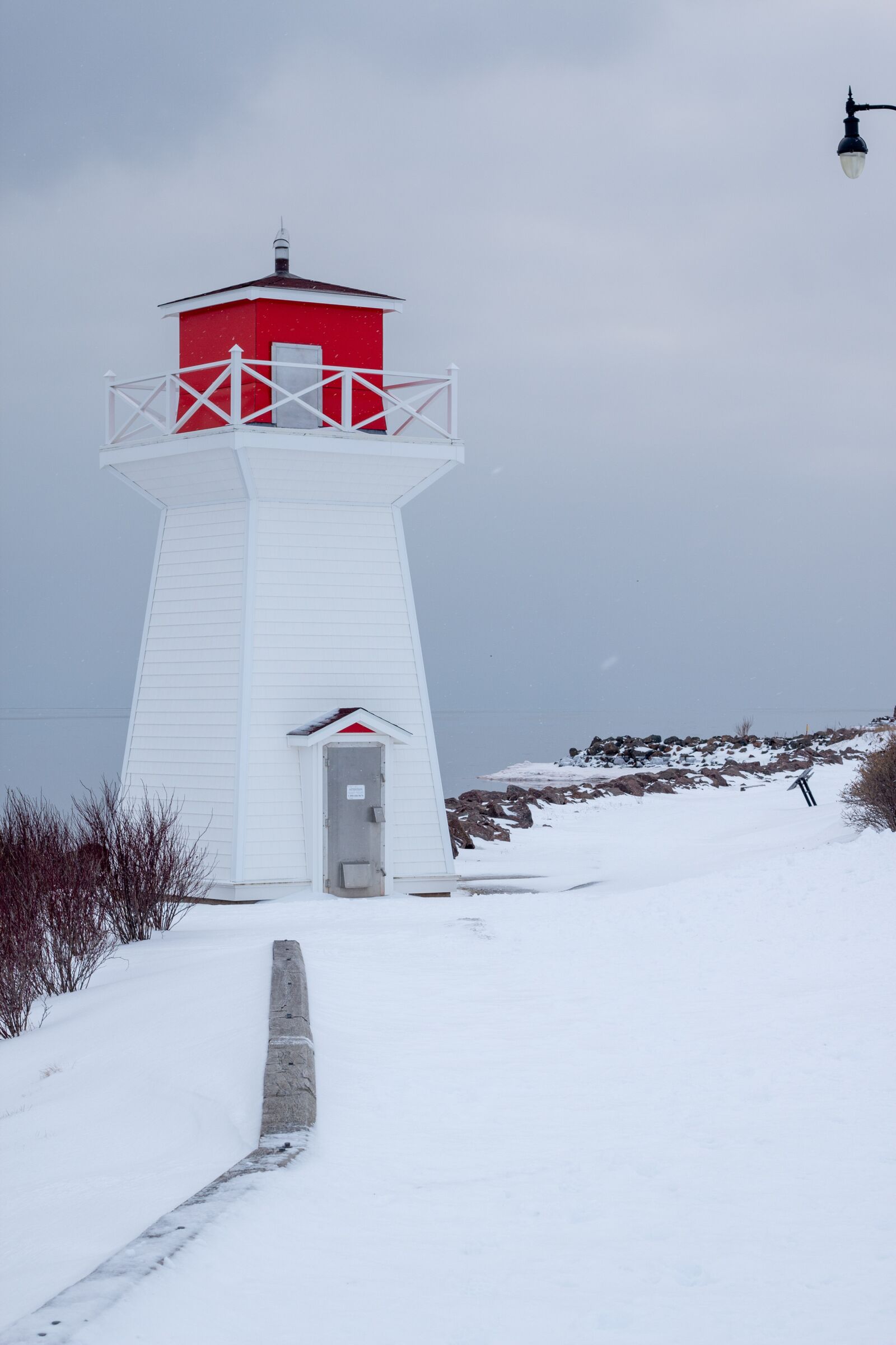 Canon EOS 70D sample photo. "Winter, water, lighthouse" photography