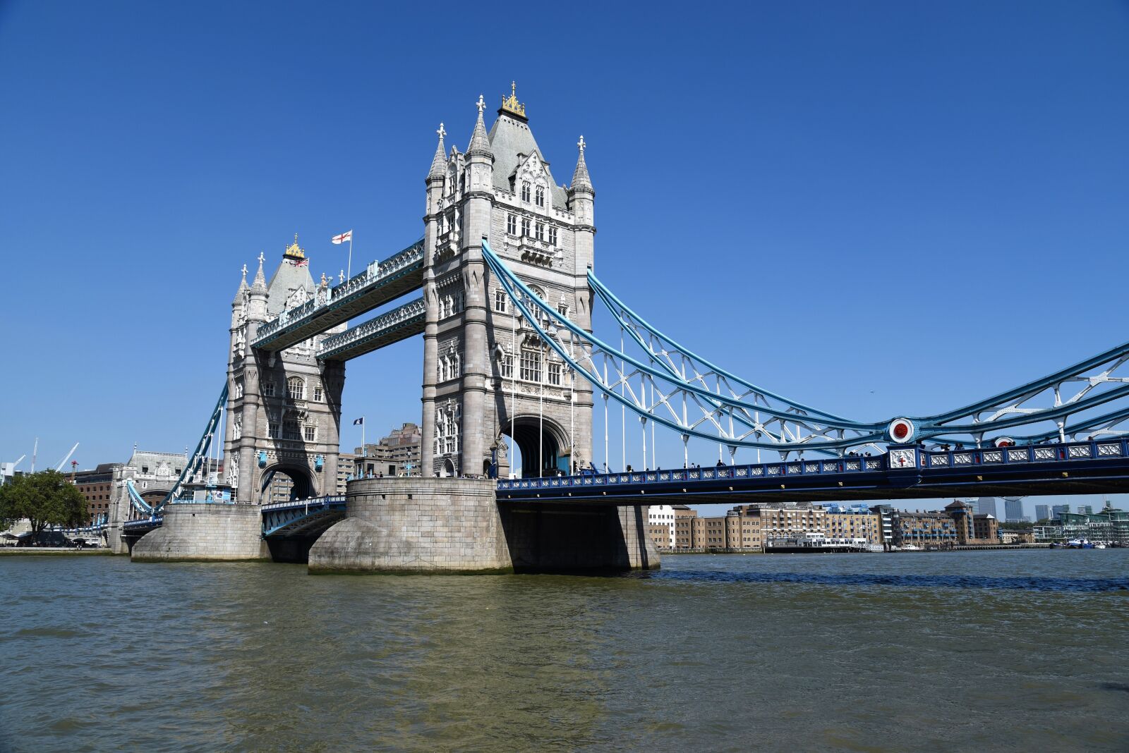 Nikon D750 sample photo. Theme, bridge, tourism photography