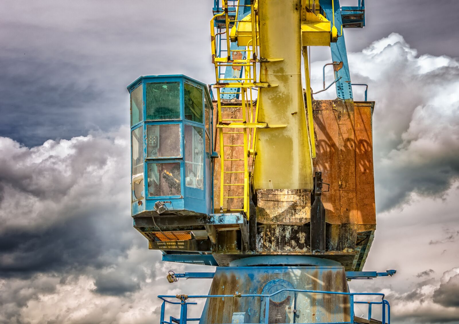 Nikon D3300 sample photo. Crane, port, lost place photography