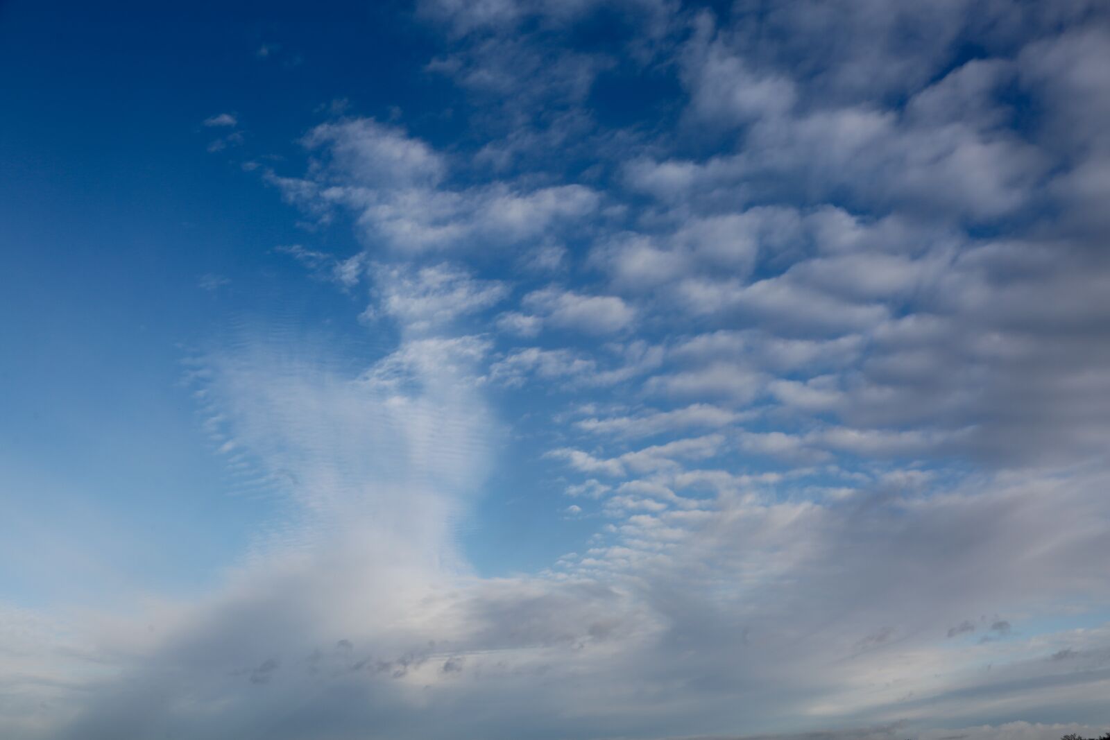 Canon EF 24-105mm F4L IS USM sample photo. Clouds, sky, atmosphere photography