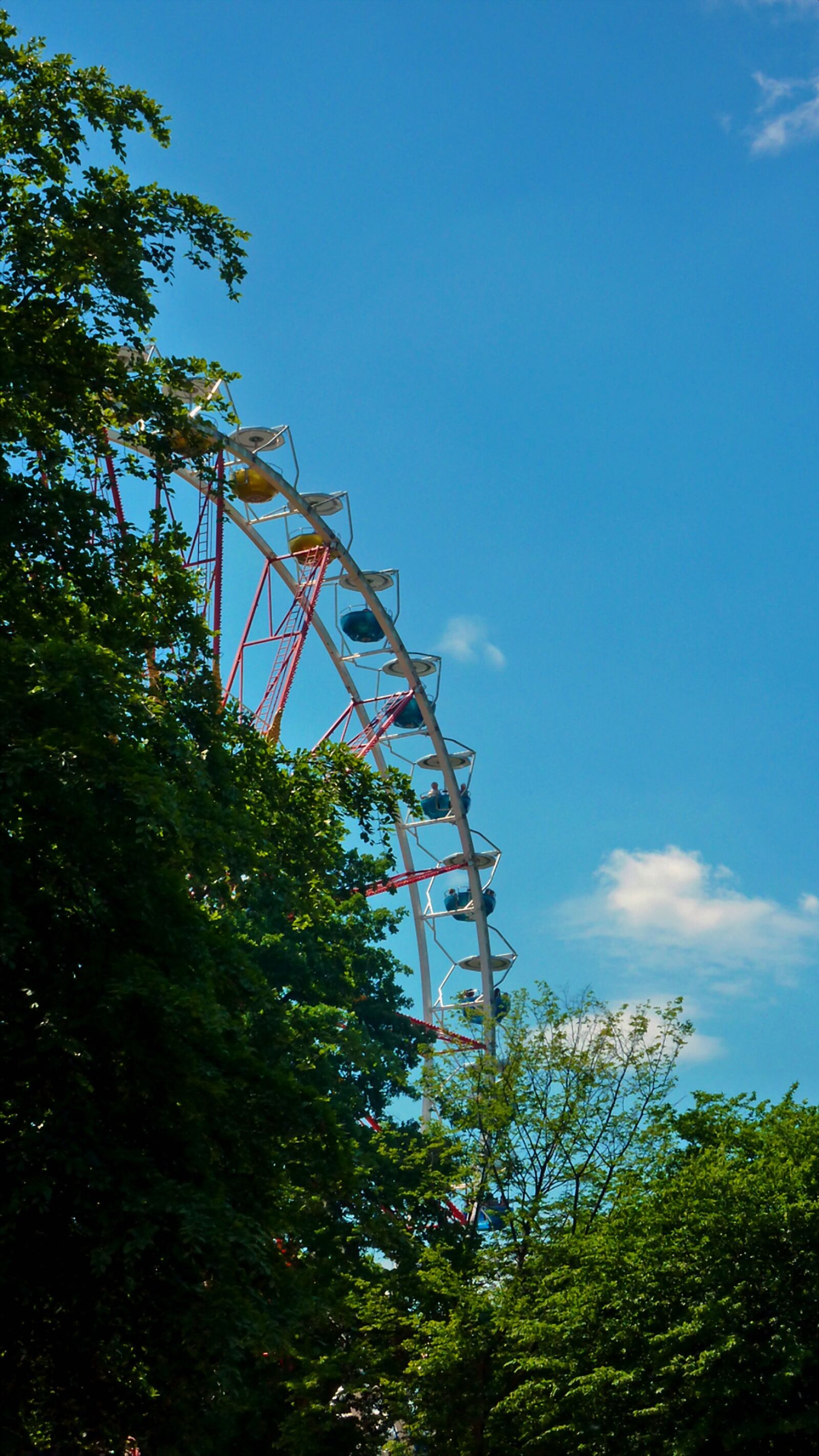 Panasonic DMC-TZ7 sample photo. Ferris wheel, fair, year photography