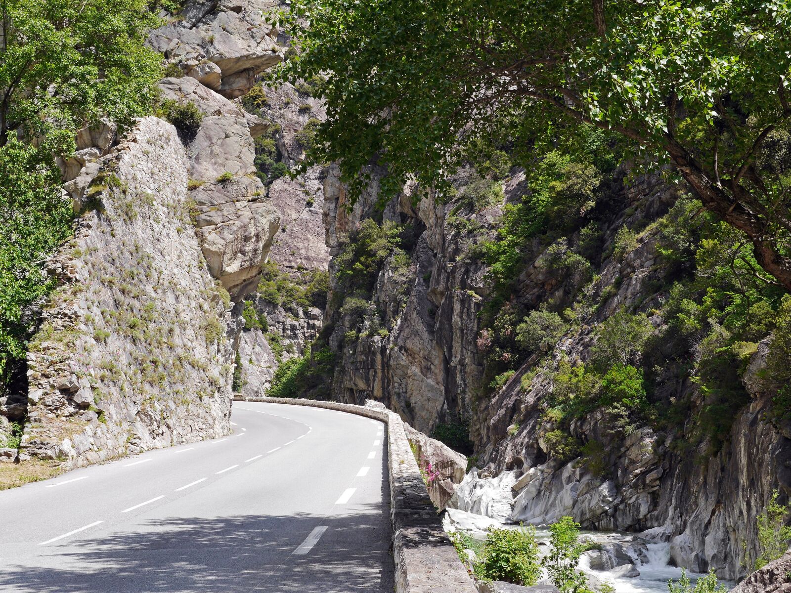 Panasonic Lumix DMC-GH3 sample photo. Maritime alps, roya gorge photography