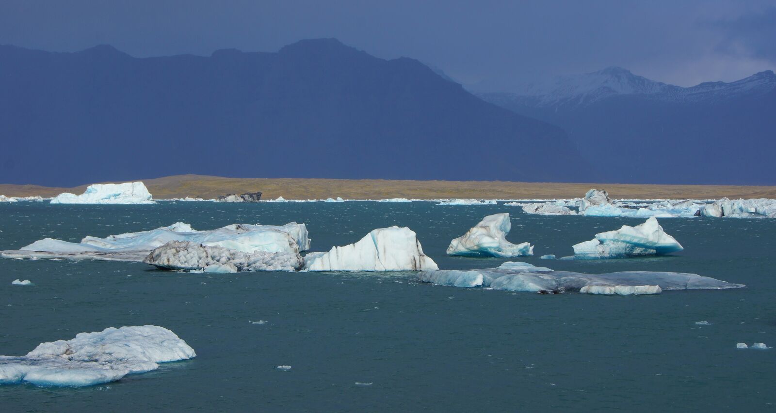 Sony Alpha DSLR-A580 + Sony DT 18-55mm F3.5-5.6 SAM sample photo. Iceland, fjallsarlon, the glacial photography