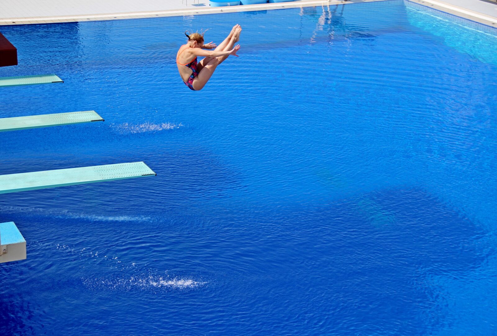 Canon EOS 600D (Rebel EOS T3i / EOS Kiss X5) sample photo. Sport, games, jumping into photography