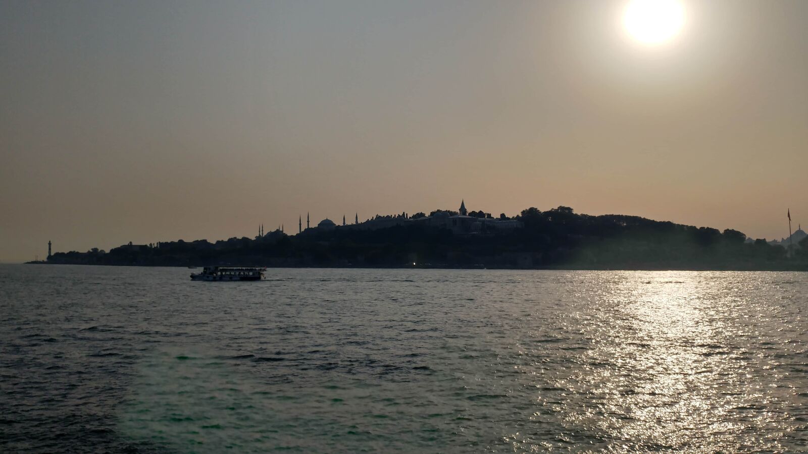 LG G5 sample photo. Sunset, beach, water, sea photography