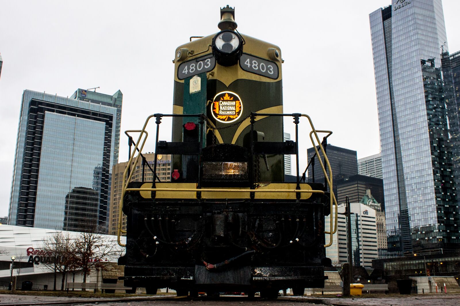 Canon EOS 1100D (EOS Rebel T3 / EOS Kiss X50) sample photo. Train, toronto, canada photography