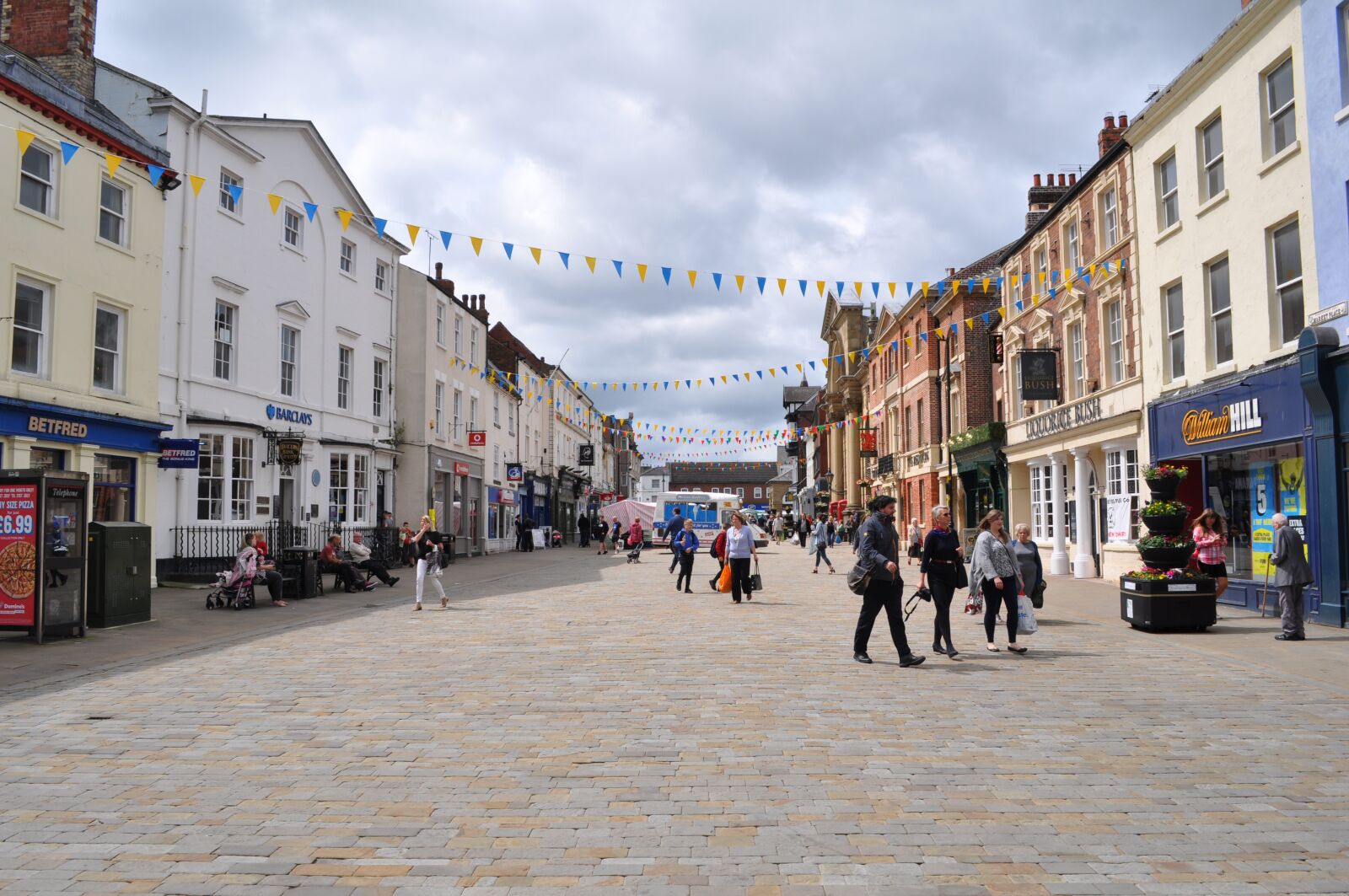 Nikon D90 sample photo. City, centre, pontefract photography