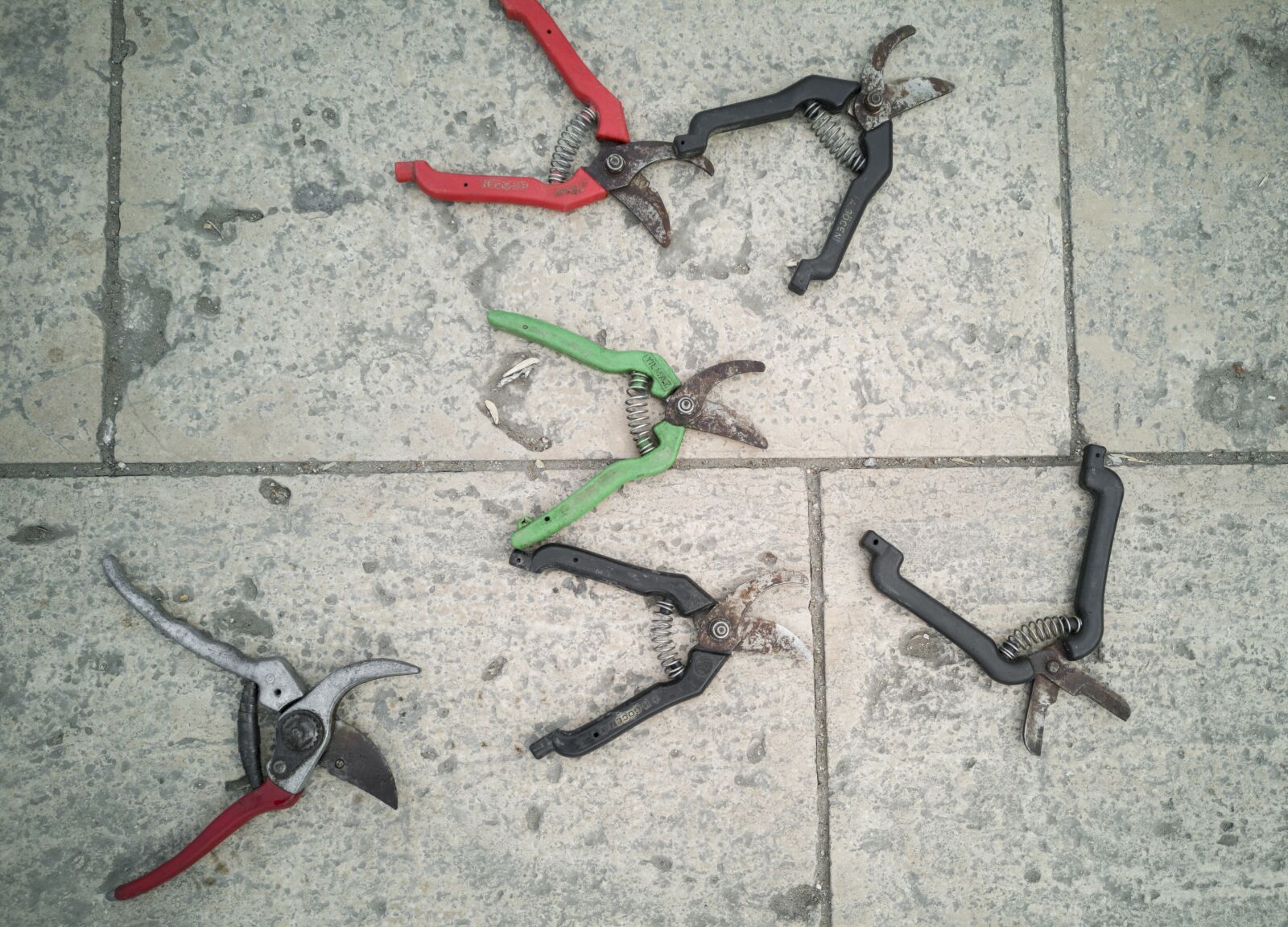HUAWEI CLT-L09 sample photo. Pliers, old, worker photography