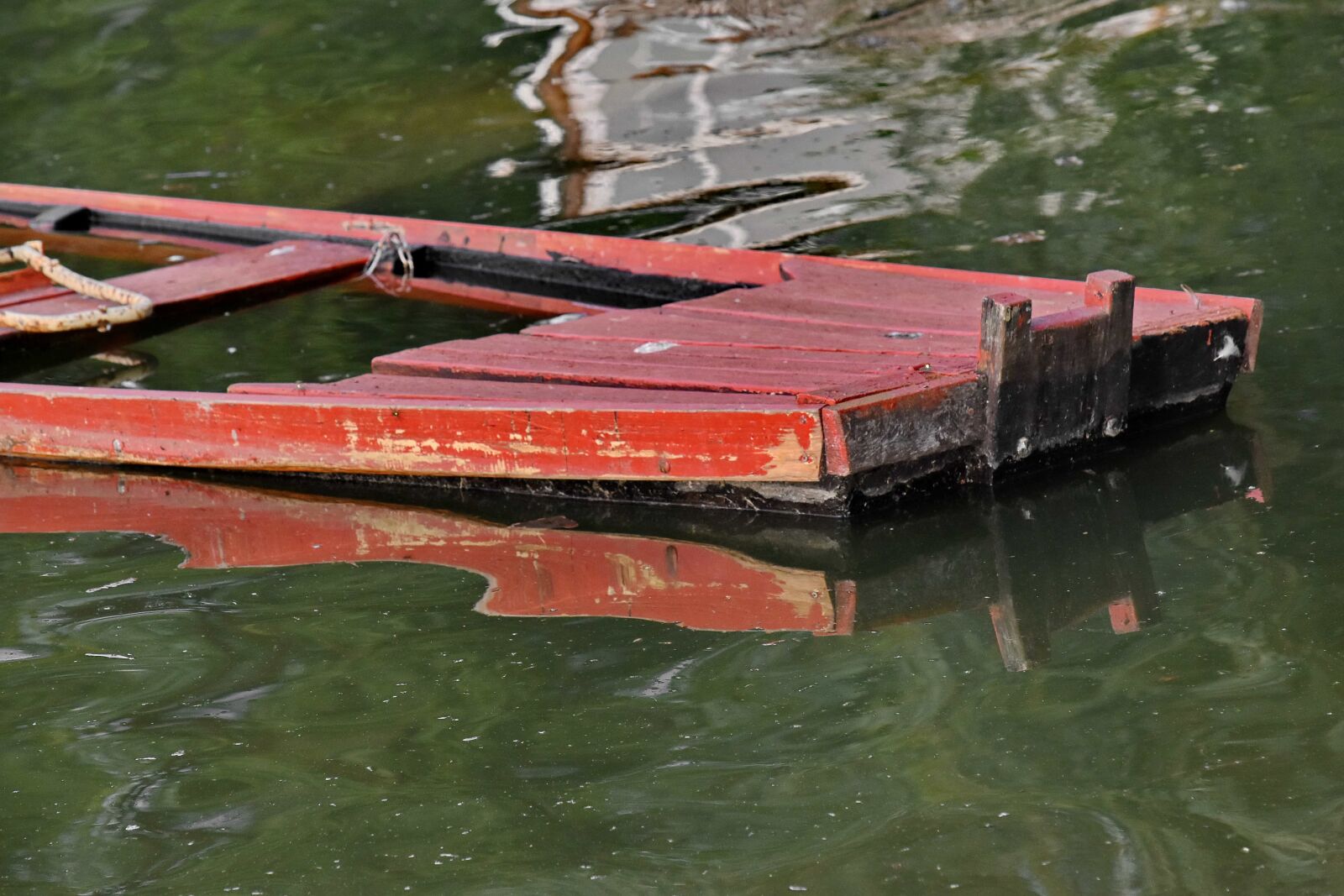 Nikon D5500 sample photo. Boat, underwater, wooden, wreckage photography