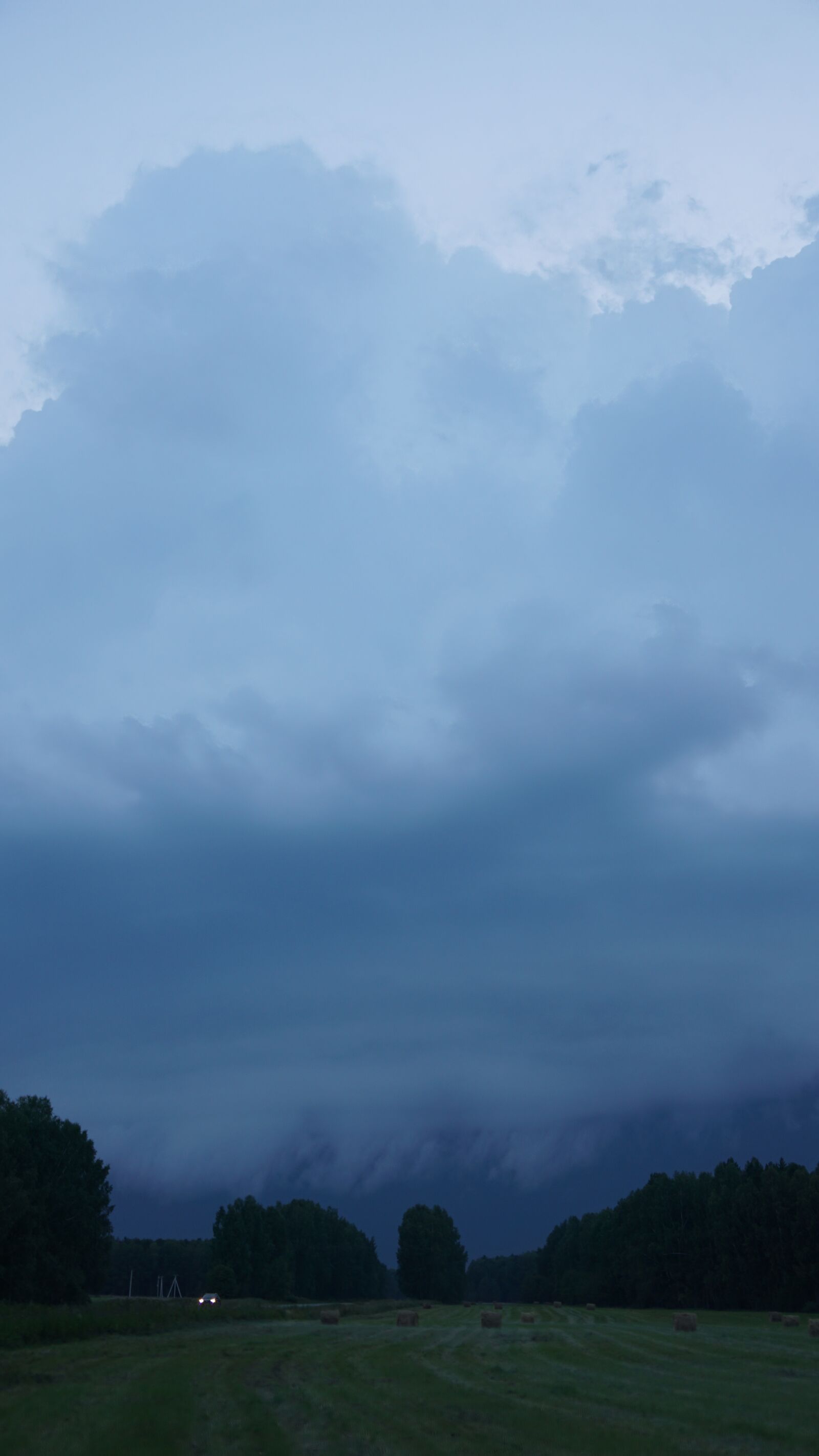Sony a6000 + Sony Vario-Tessar T* E 16-70mm F4 ZA OSS sample photo. Sky, clouds, storm photography