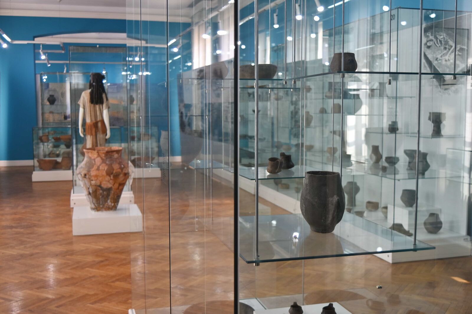 Nikon D5500 sample photo. Interior decoration, museum, object photography