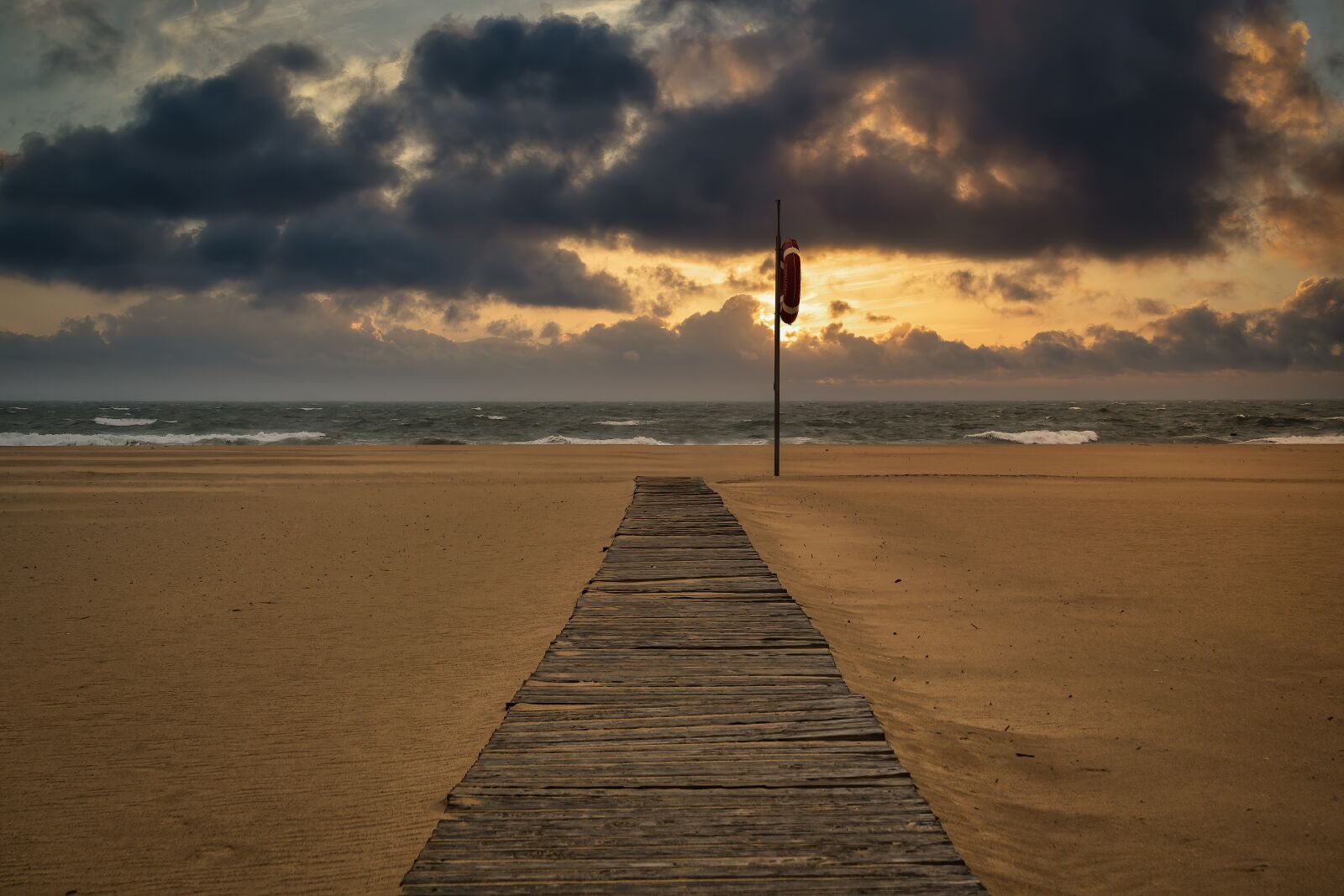 Canon EF-S 17-85mm F4-5.6 IS USM sample photo. Beach, dawn, empty photography
