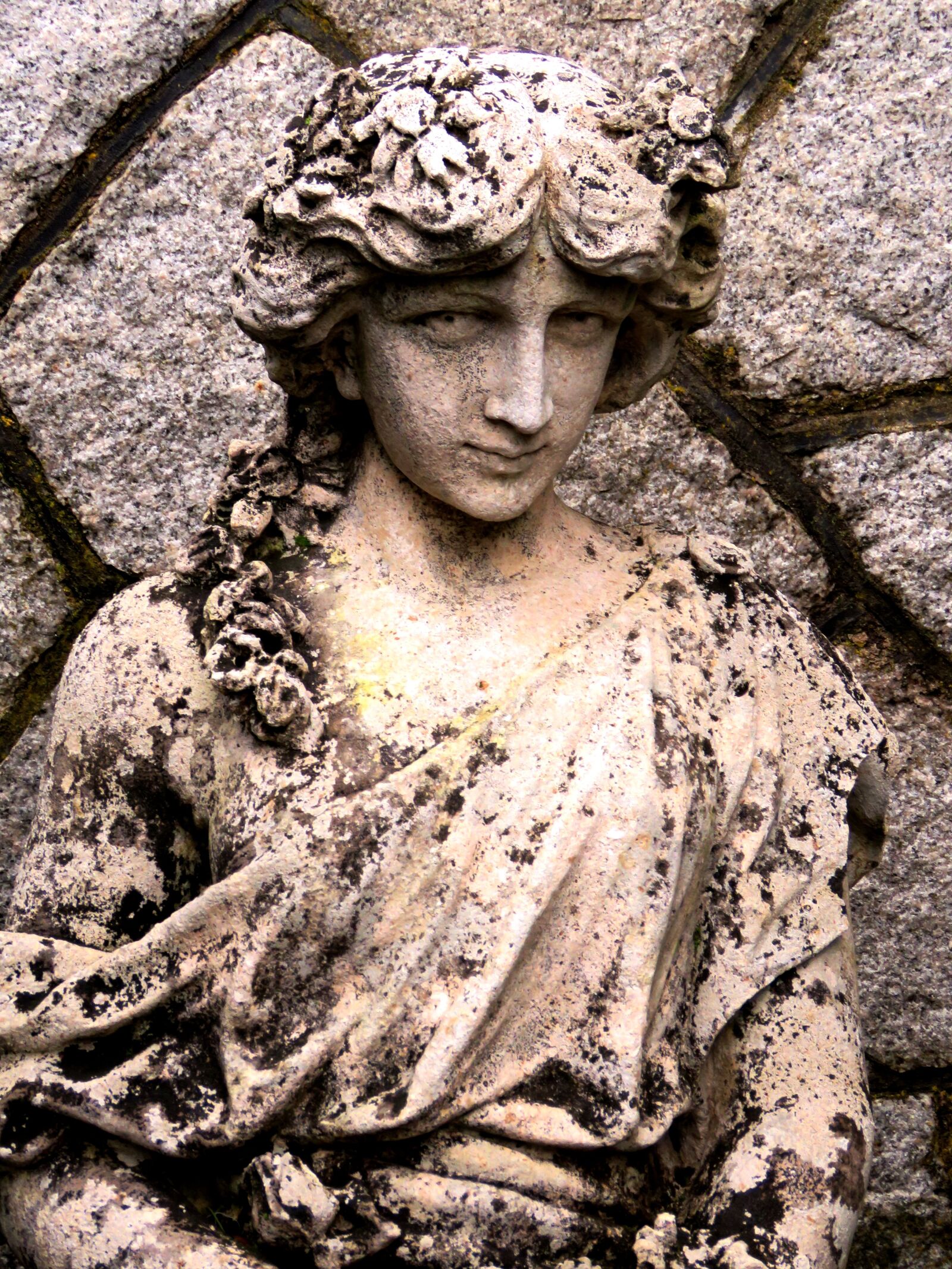 Canon PowerShot SX60 HS sample photo. Statue, woman, figurine photography