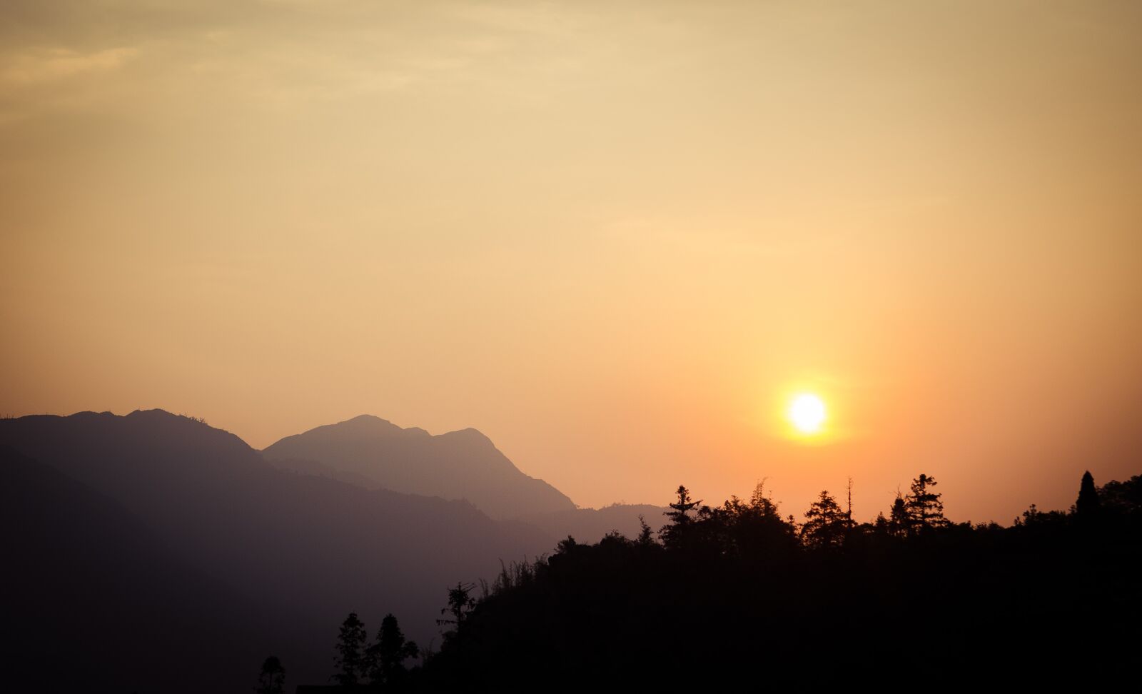 Nikon D7000 sample photo. Sunset, mountains, scenery photography
