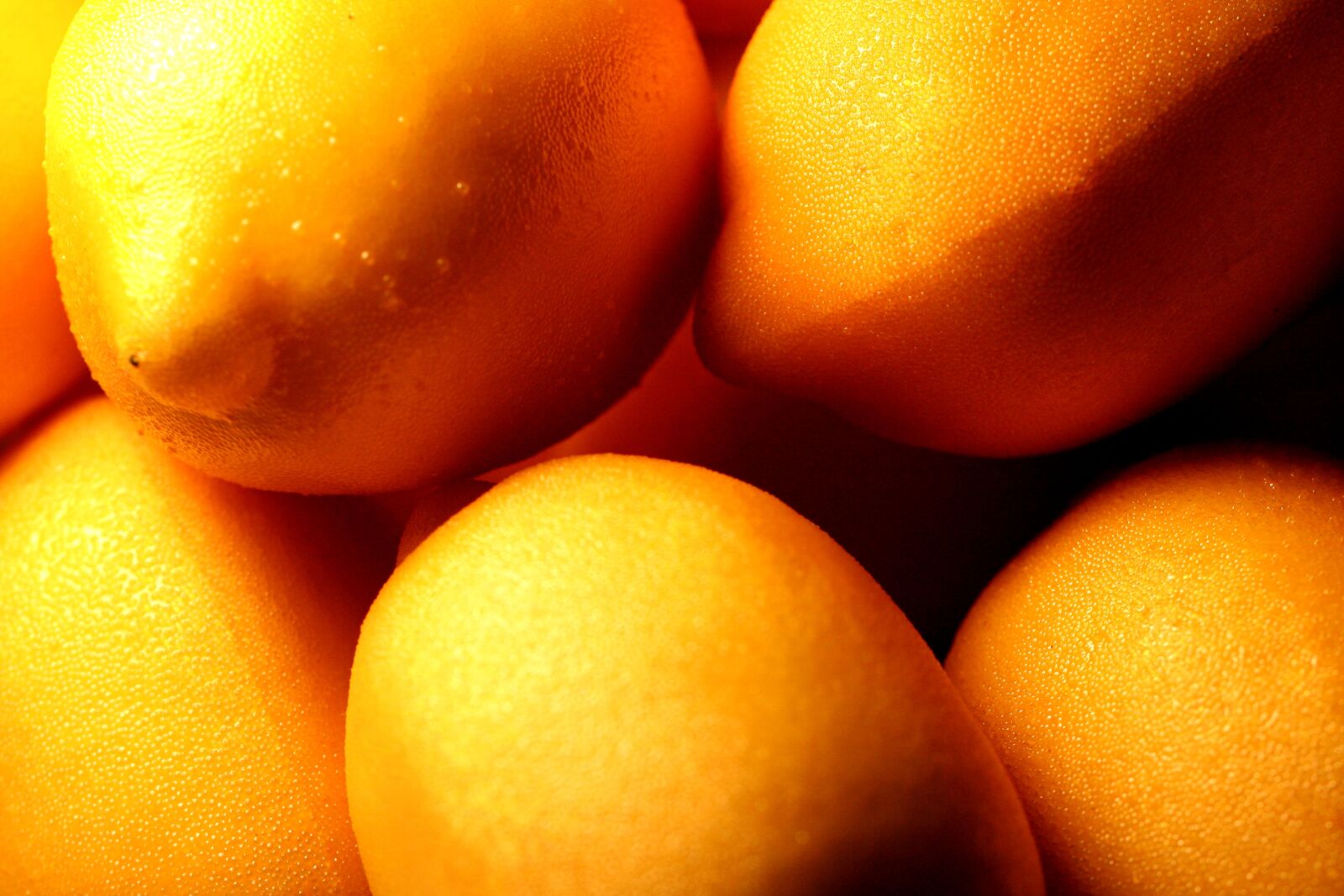 Canon EOS 350D (EOS Digital Rebel XT / EOS Kiss Digital N) sample photo. Bright yellow, lemons, rich photography