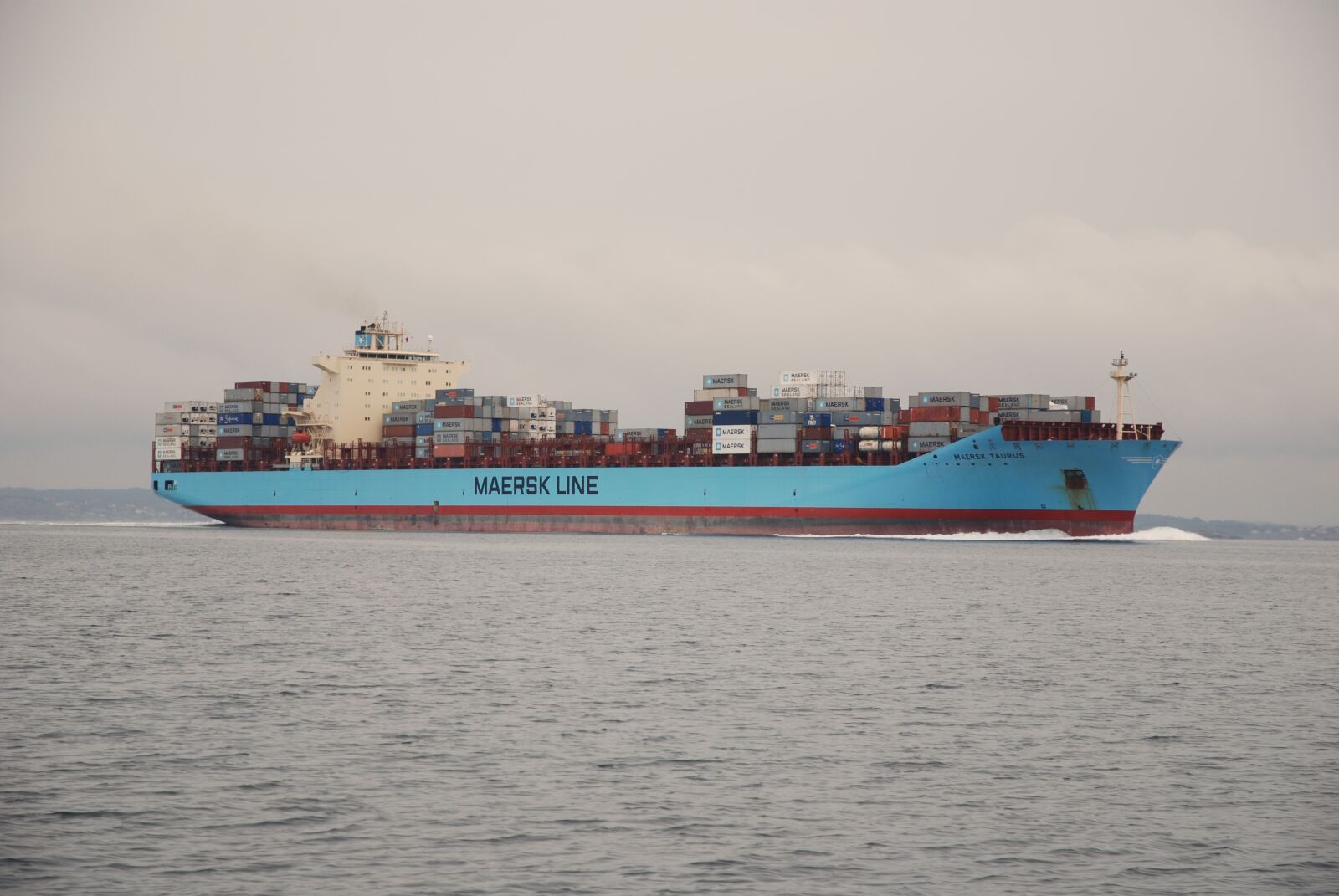 Nikon D80 sample photo. Container ship, cargo ship photography