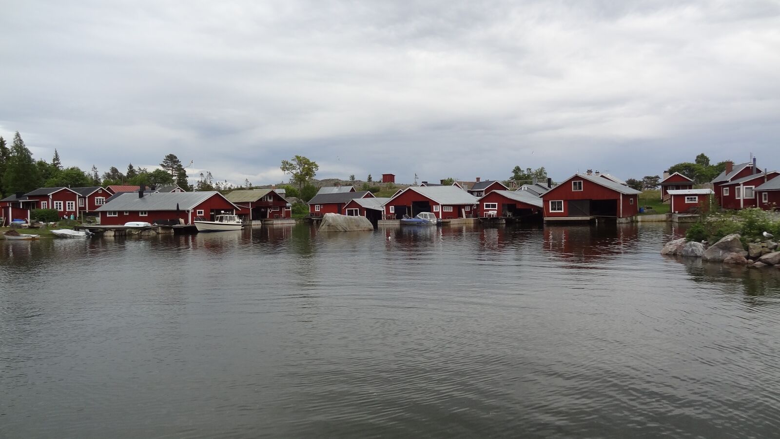 Sony Cyber-shot DSC-HX9V sample photo. S derhamn's archipelago, pr photography