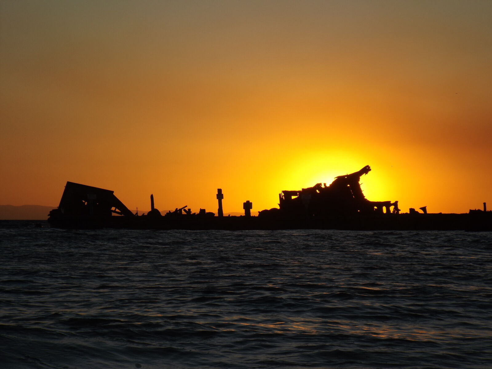 Fujifilm FinePix S4800 sample photo. Ocean, shipwreck, sunset, wreck photography