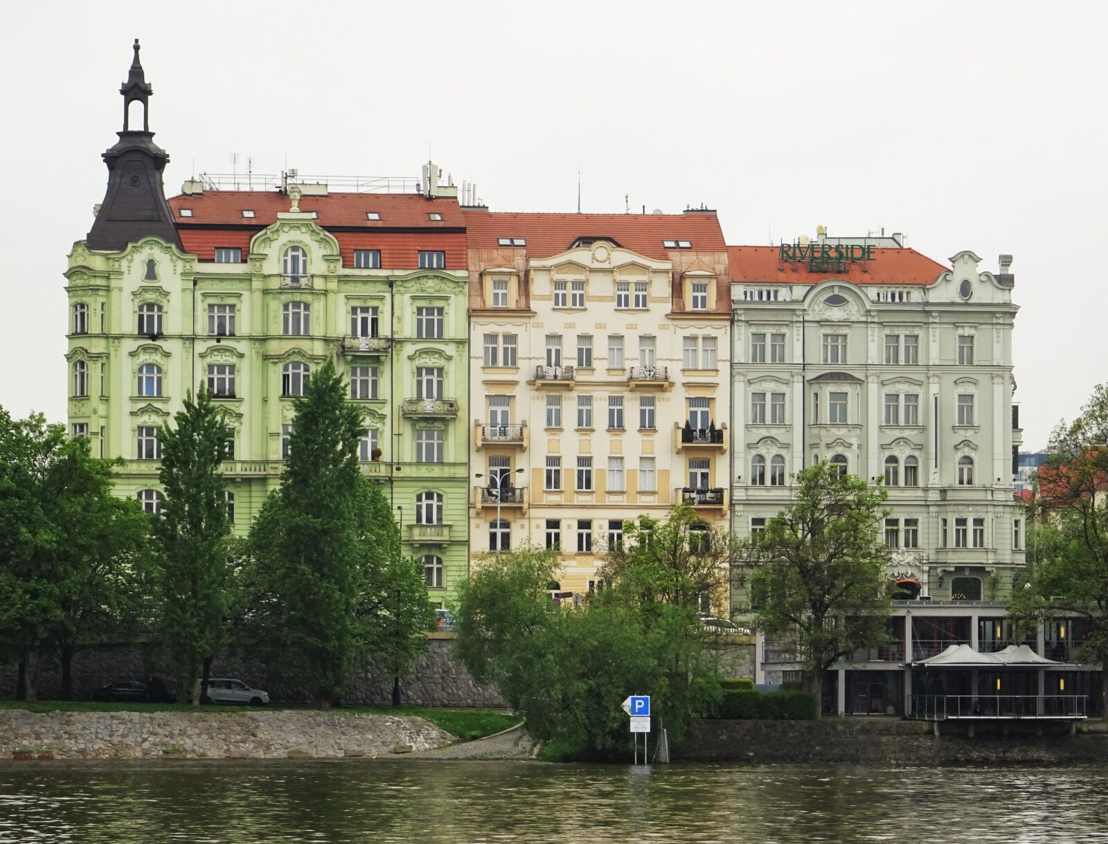 Sony DSC-HX60 sample photo. Prague, ra novo n photography