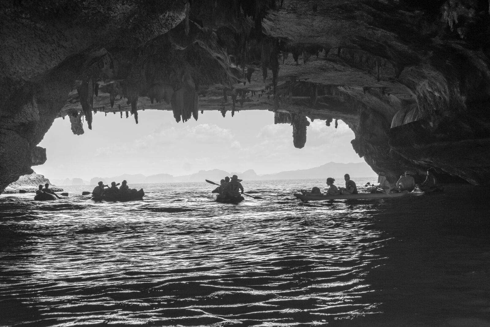 Nikon D5600 sample photo. Cave, sea, black white photography