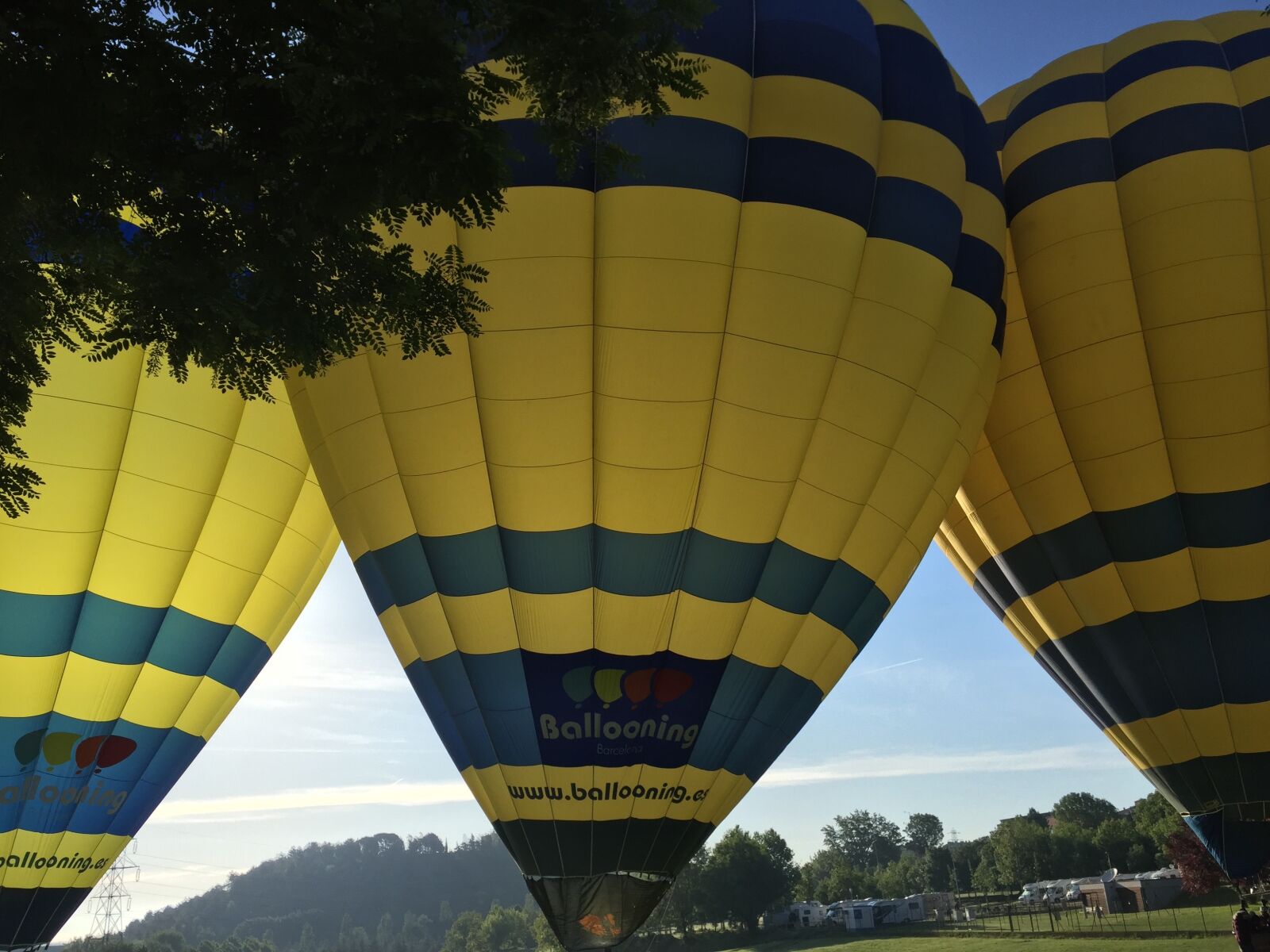 Apple iPhone 6 sample photo. Catalonia, vic, balloons photography