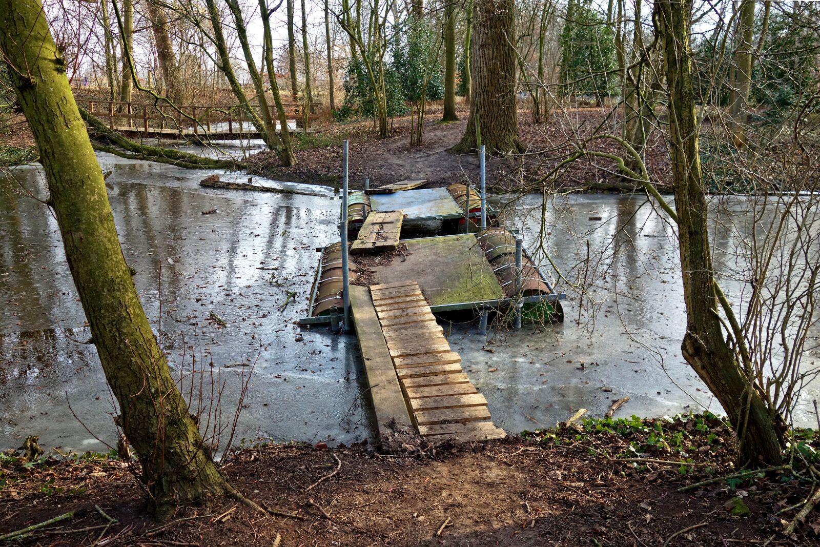 Sony Cyber-shot DSC-RX100 sample photo. Island, pontoon, oil drum photography