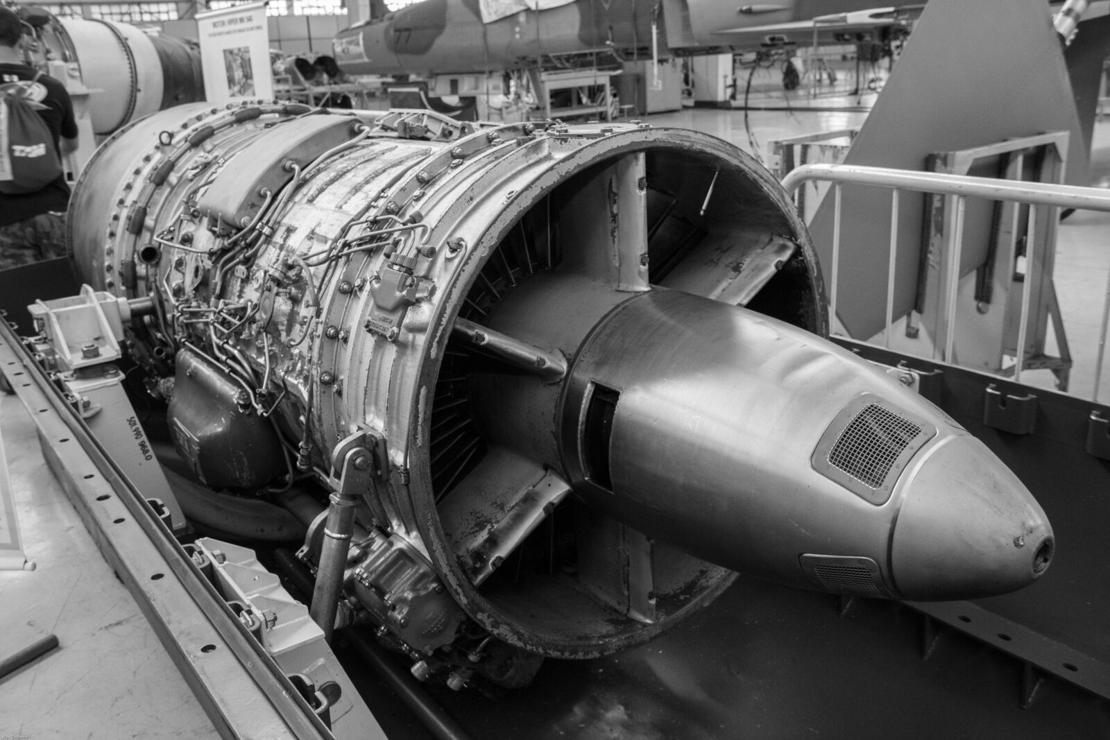 Canon EF-S 18-135mm F3.5-5.6 IS sample photo. Turbine, plane, maintenance photography