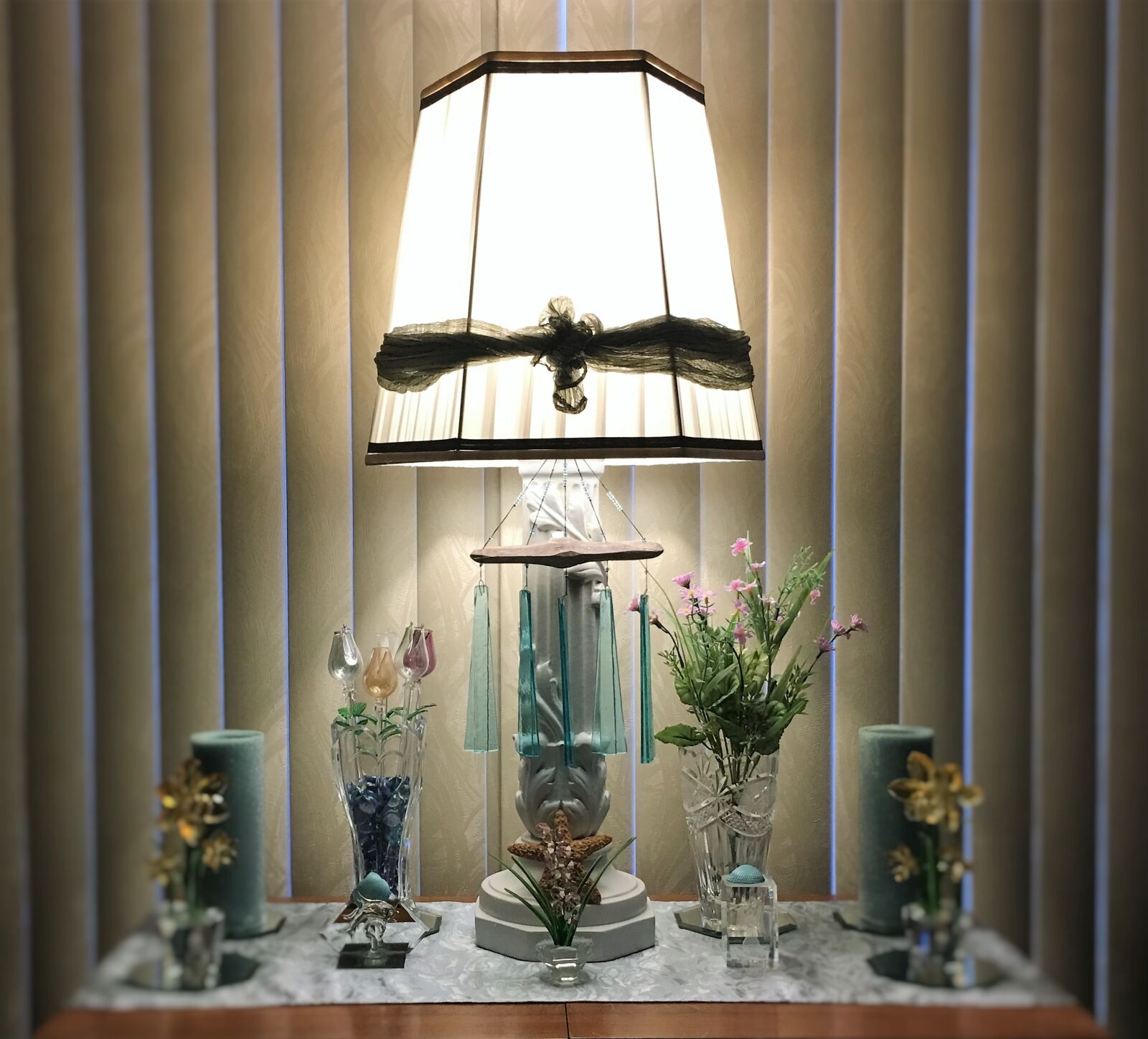 Apple iPhone 6s sample photo. Home, lamp, decor photography