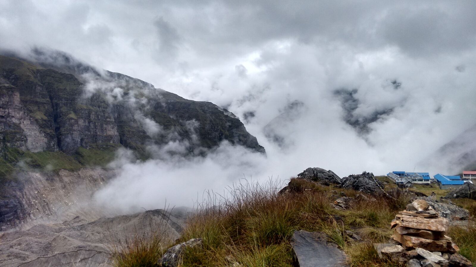 Motorola Moto G (2nd Gen) sample photo. Annapurna, basecamp, clouds photography