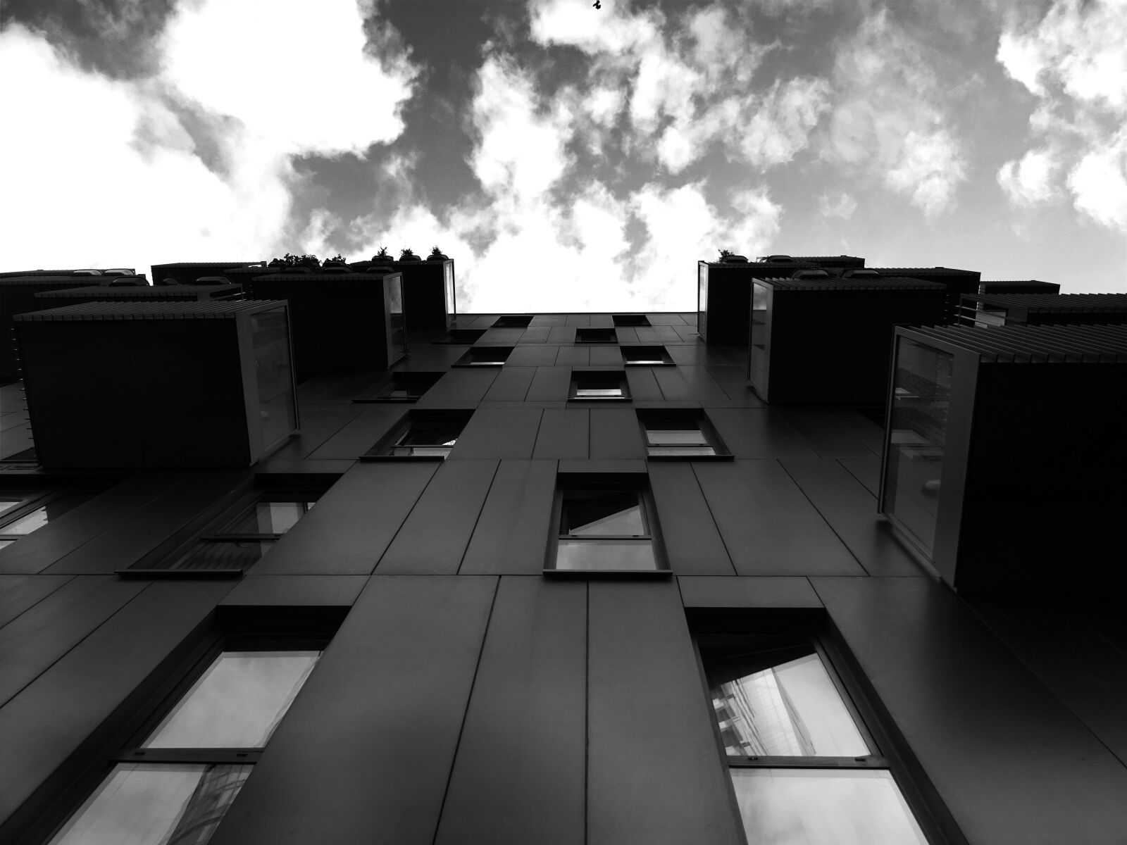 Sony DSC-HX60 sample photo. Apartment, architecture, balcony, black photography
