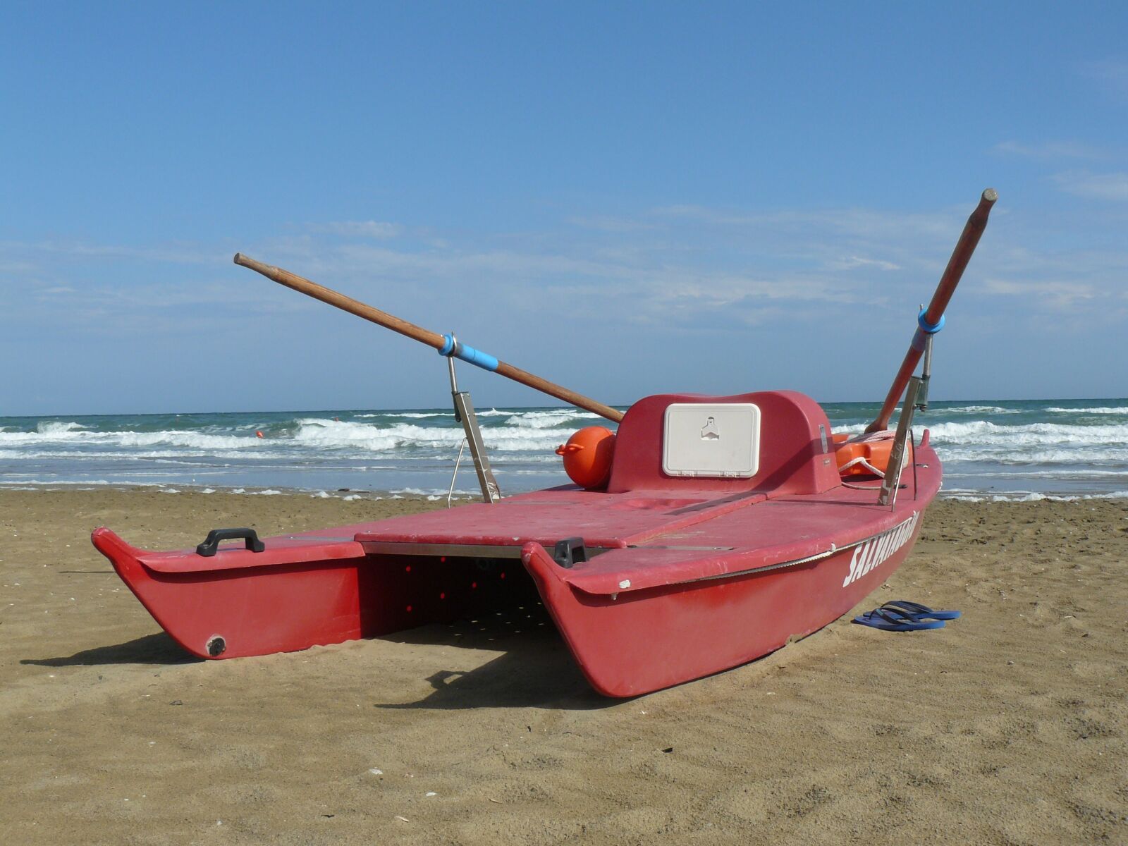 Panasonic DMC-FZ8 sample photo. Boat, lifeboat, rowing boat photography