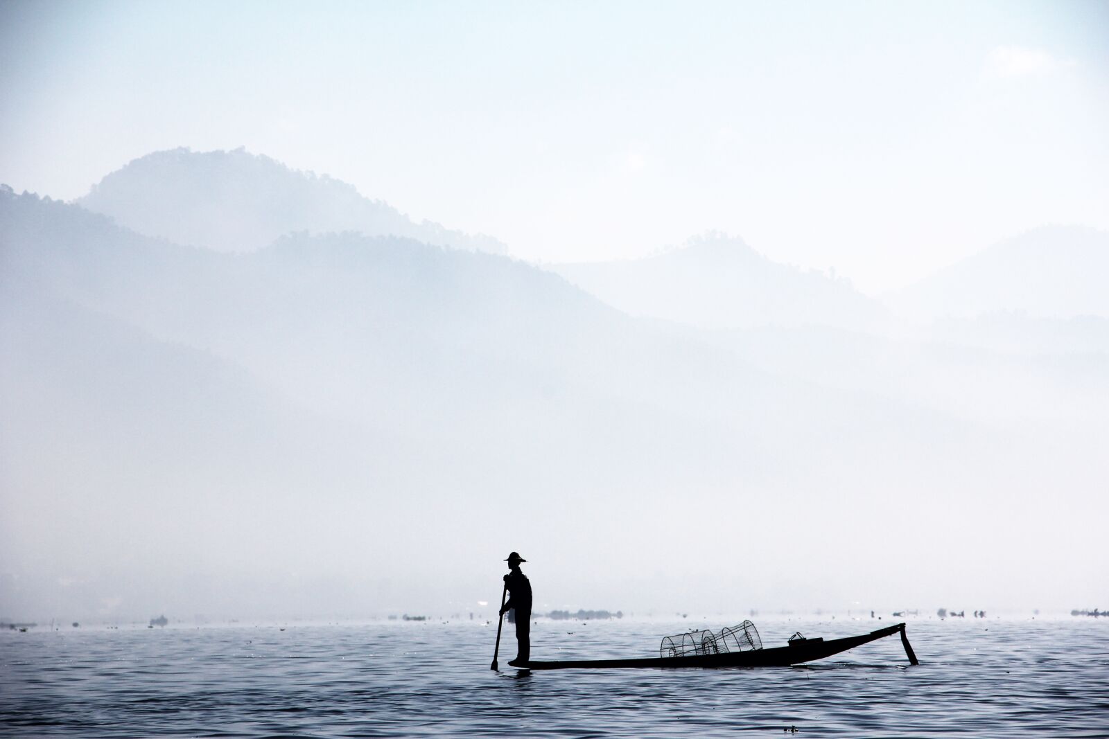 Canon EF-S 18-135mm F3.5-5.6 IS sample photo. Fisherman, single leg fischer photography