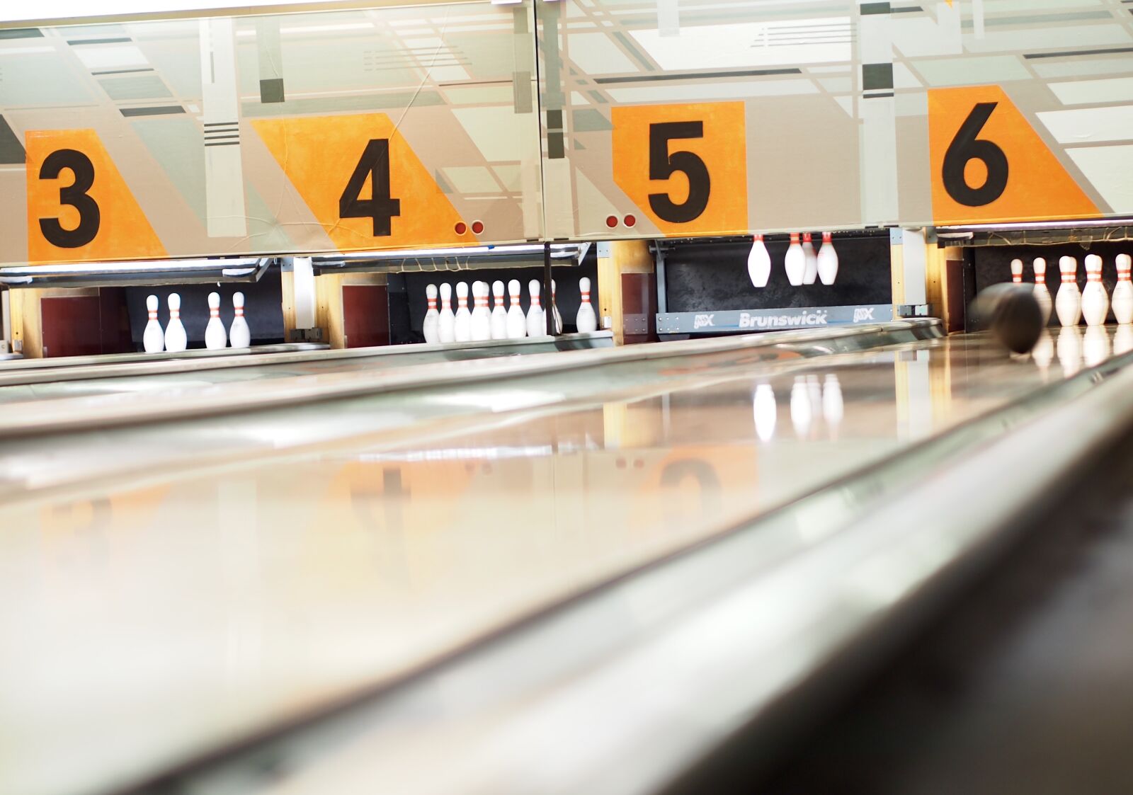 Olympus PEN E-PL5 sample photo. Bowling photography
