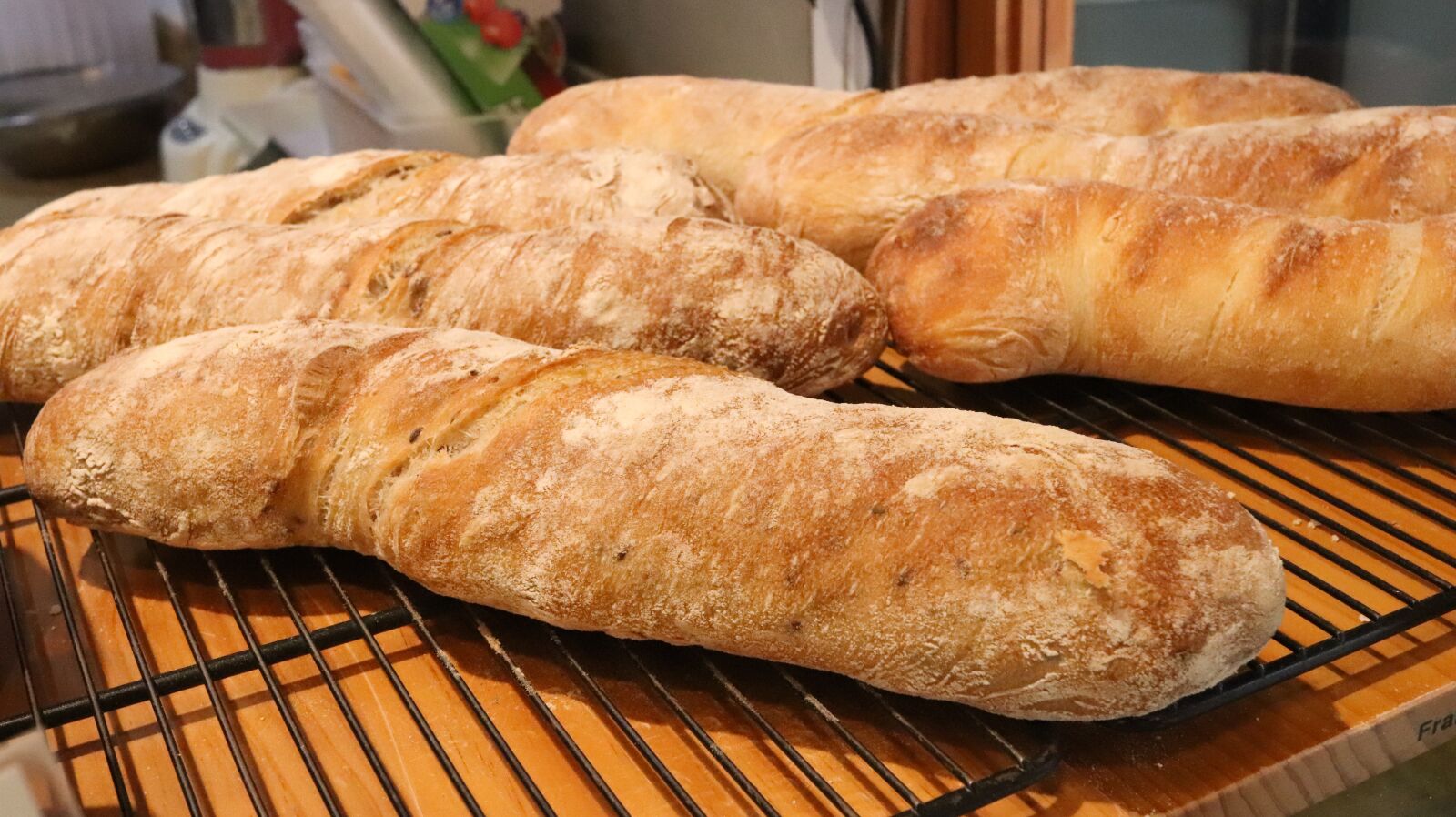 Canon EOS 200D (EOS Rebel SL2 / EOS Kiss X9) sample photo. Health bread, german bread photography