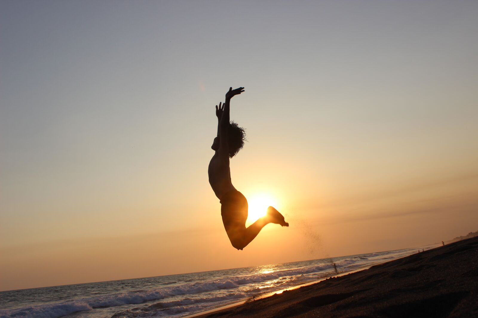Canon EOS 600D (Rebel EOS T3i / EOS Kiss X5) sample photo. Sunset, sky, sun photography