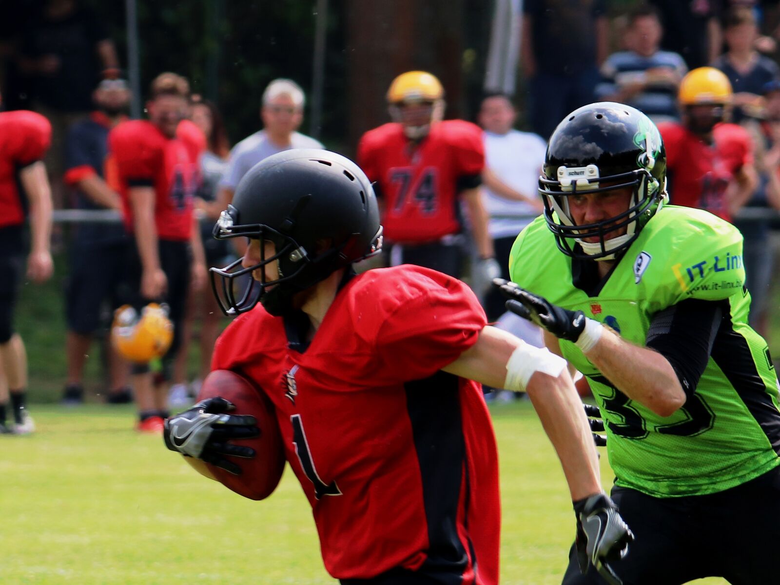 Canon EOS 80D sample photo. Football, american football, sport photography